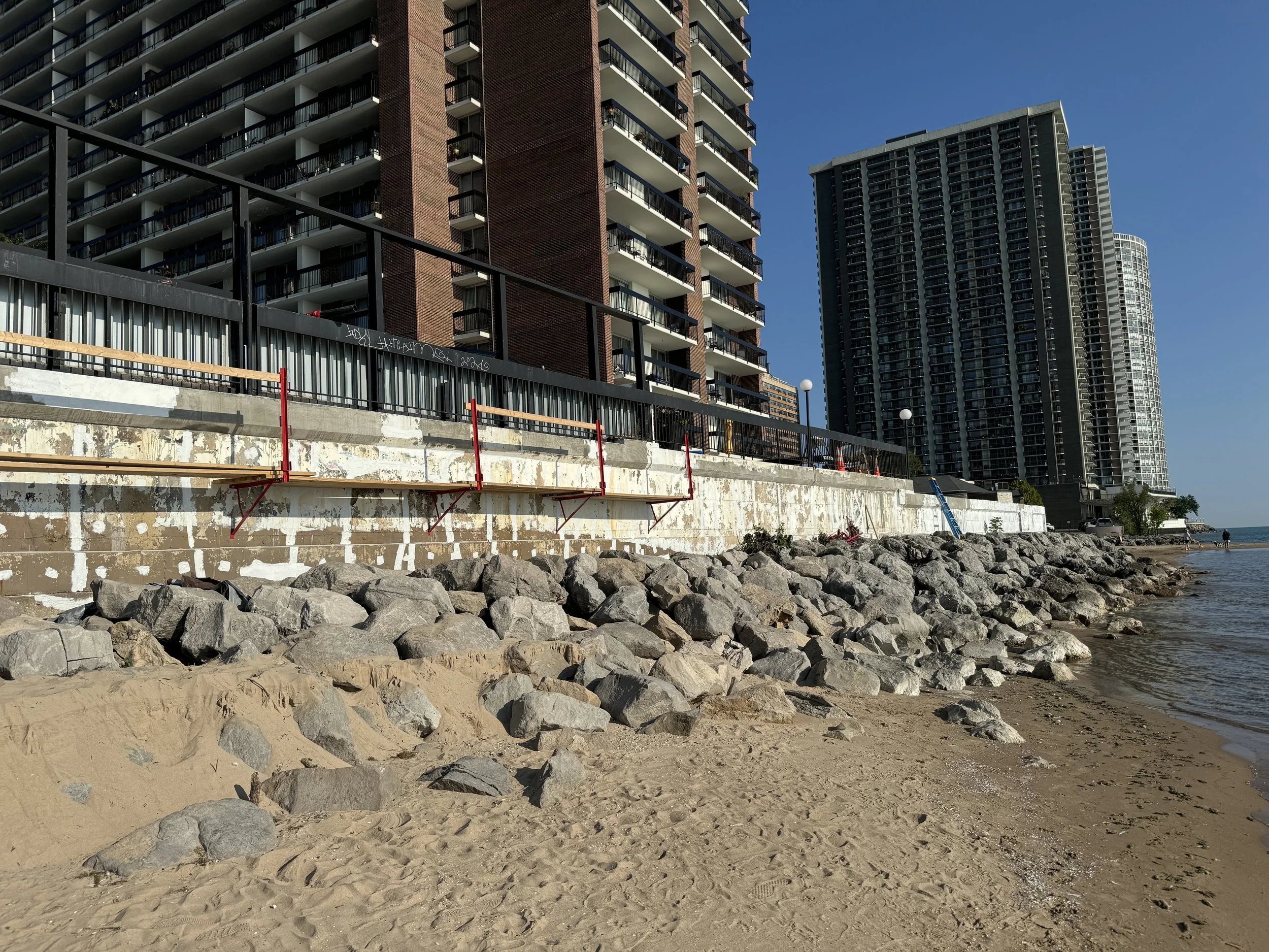 5901 N Sheridan Seawall 13.JPG