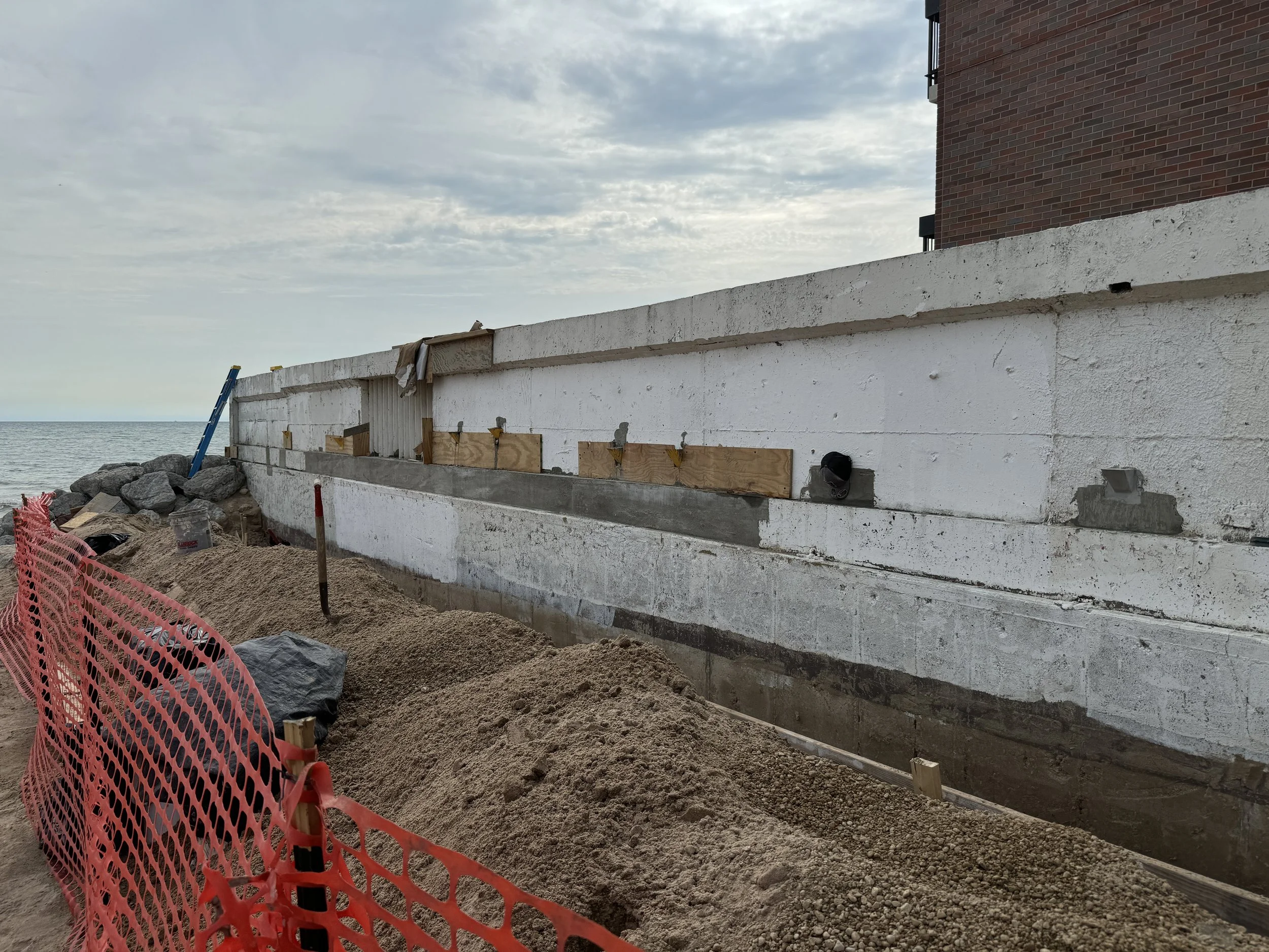 5901 N Sheridan Seawall 15.JPG