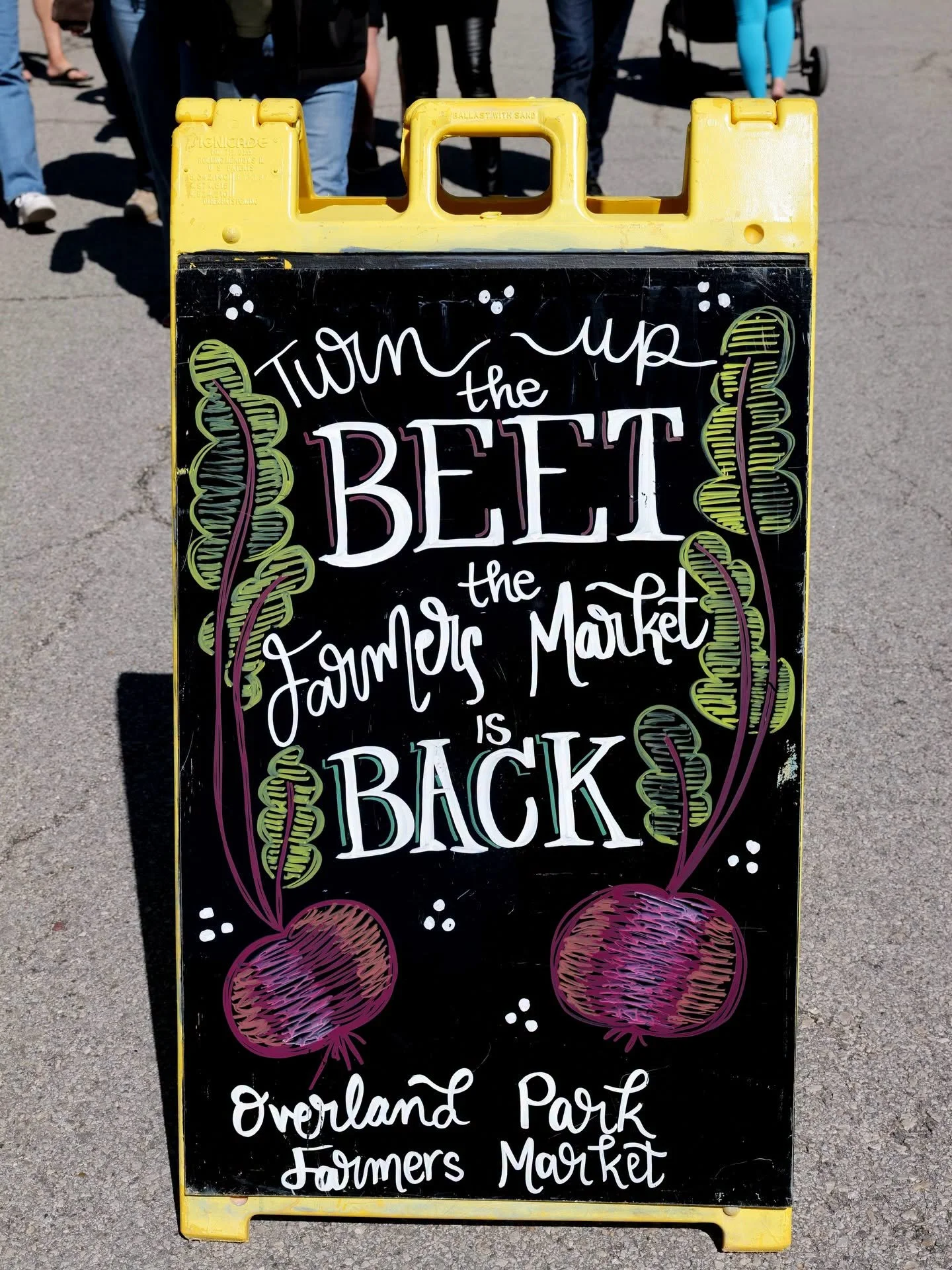 &hellip; and just like that, the Overland Park Farmers Market is back in session ☀️

Say hello to morning bagels, breakfast sandwiches, donuts, great coffee, fresh bread, seasonal produce, regeneratively raised meat and eggs, handmade pasta, local ho