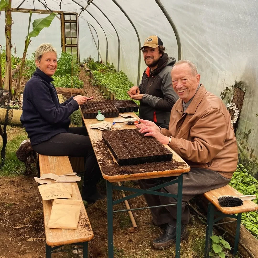 It's family busines ❤️ what a wonderful moment to have my mum and my grandpa here to visit us. Needless to say  we did not pass on their offer to help out! That's how three generations ended up sitting on a table sowing seeds for the future!

If you 