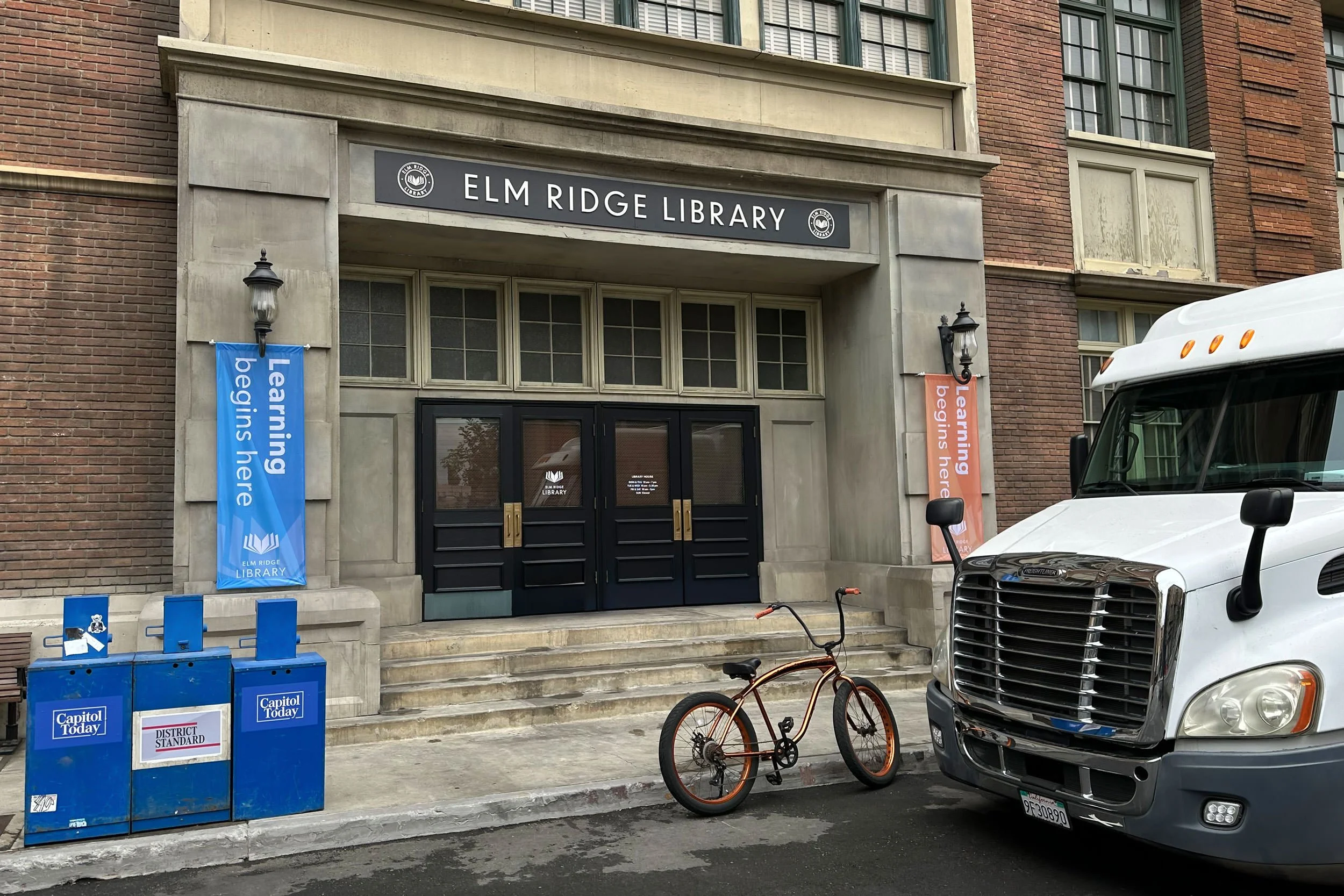 TCYK_104_Library_set.jpg