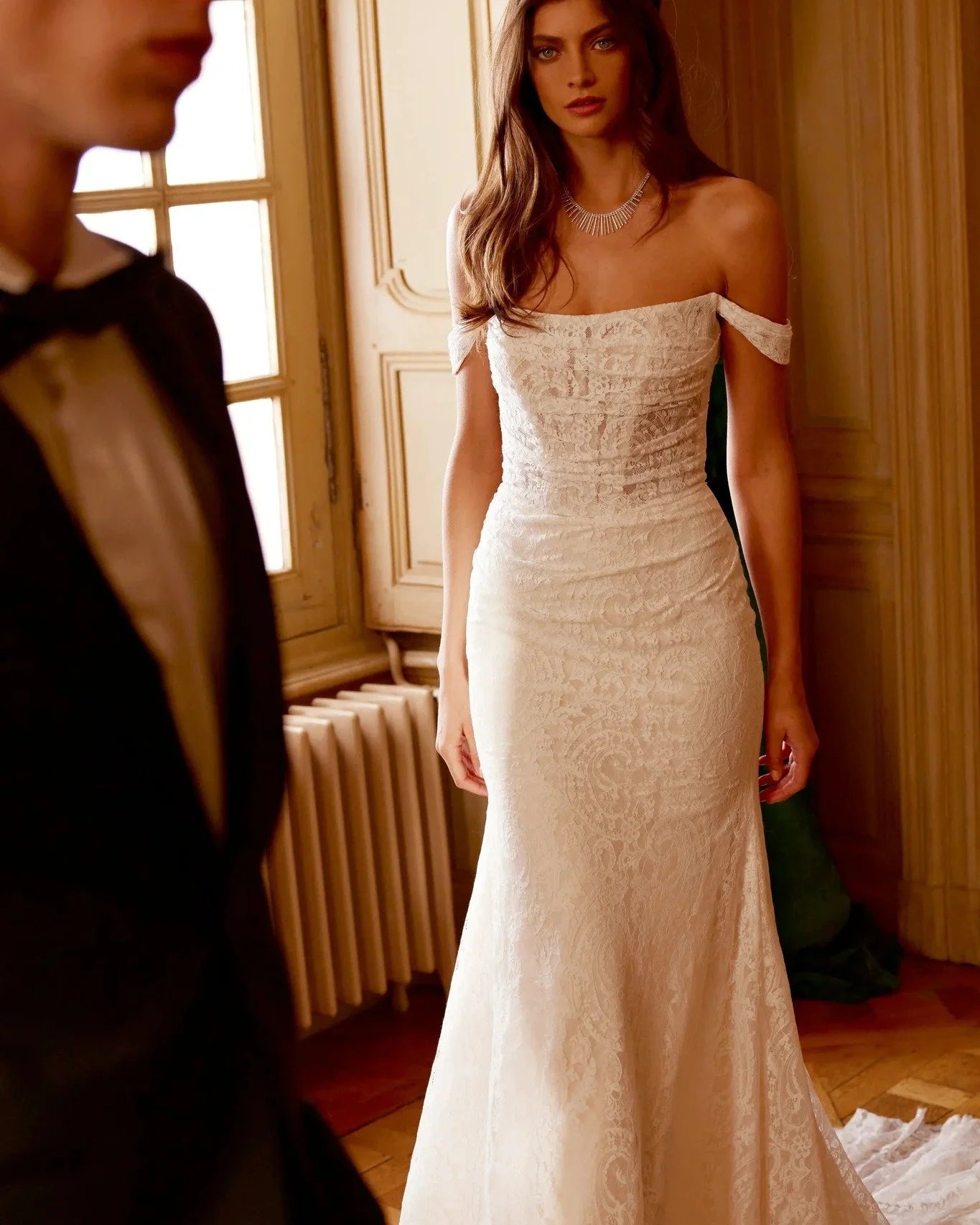 G L E N E T T A  by Justin Alexander!!! 🤍🤍🤍
...
Meet the most comfortable wedding dress ever!!! Features all-over stretch lace to perfectly hug your silhouette 😍😍😍
...
In store in Sand/Ivory Size 14
...
Available to order in Sand/Ivory or Ivory