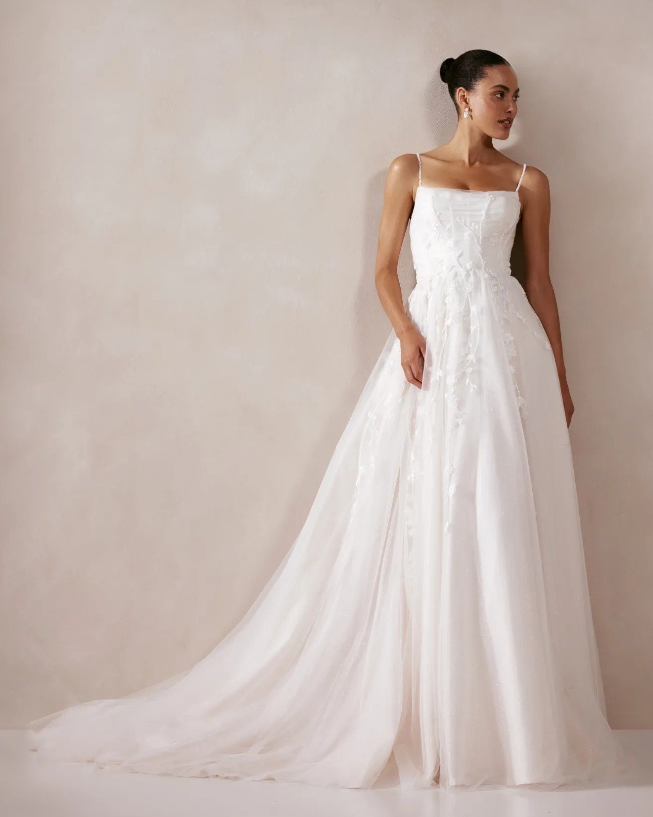 K A M A R I A - Adore by Justin Alexander!!! 🤍🤍🤍
...
In store in Sand/Ivory size 22
...
Available to order in Sand/Ivory or Ivory/Ivory in sizes 0 to 30. 
...
Book your appointment today to try our new bridal collection (506) 583-0155 / Contactez-