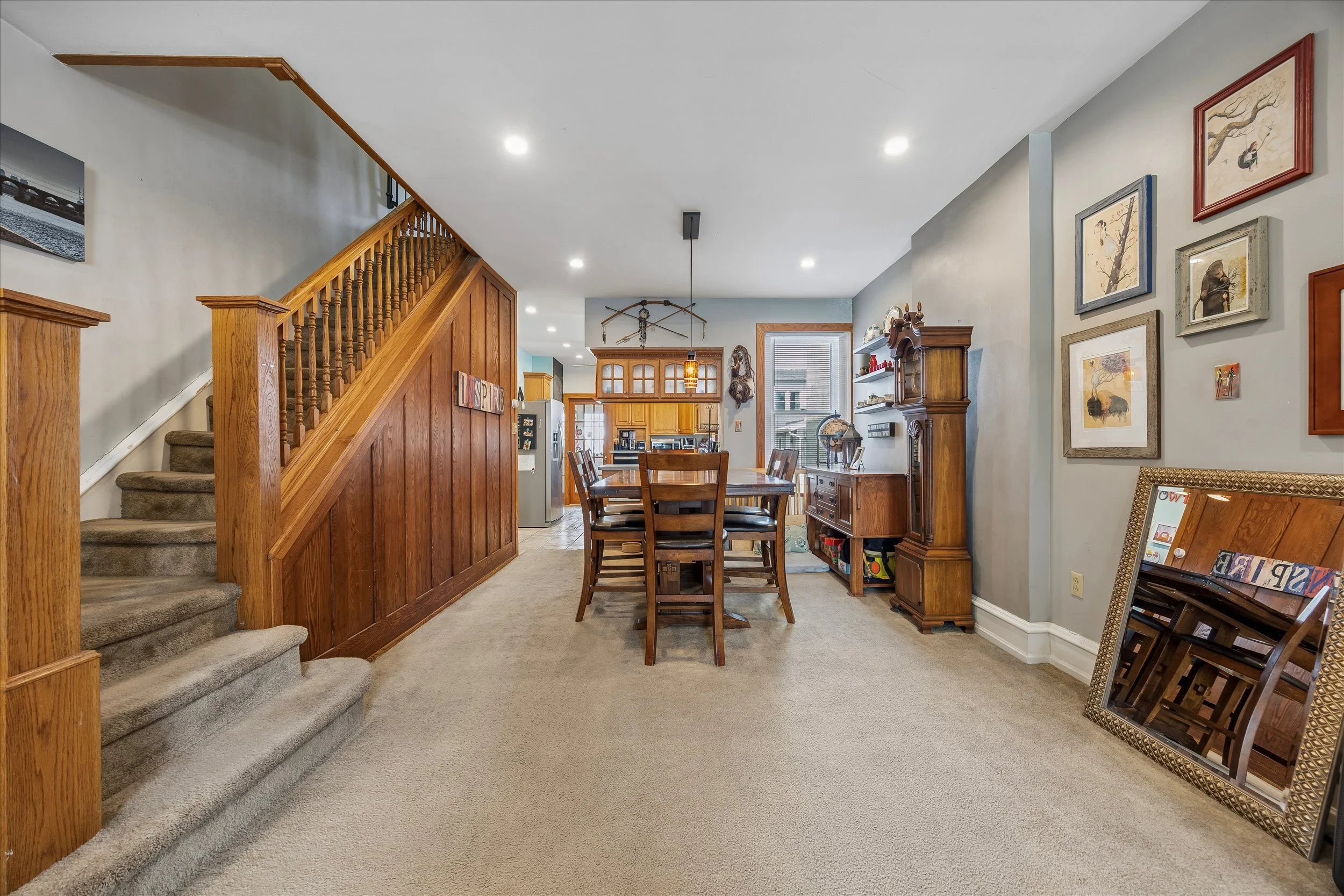 09-568 Hermitage St_09.jpg