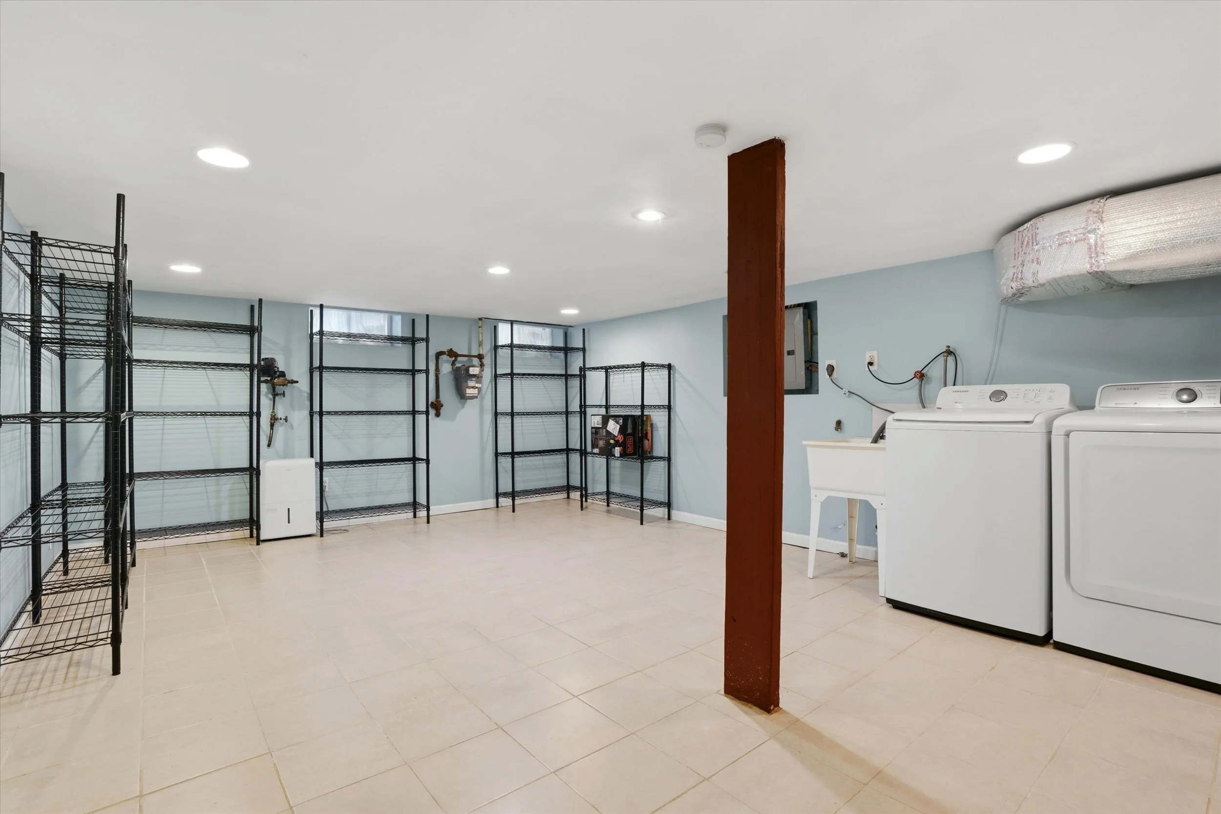 23-4534 Ritchie St_23.jpg