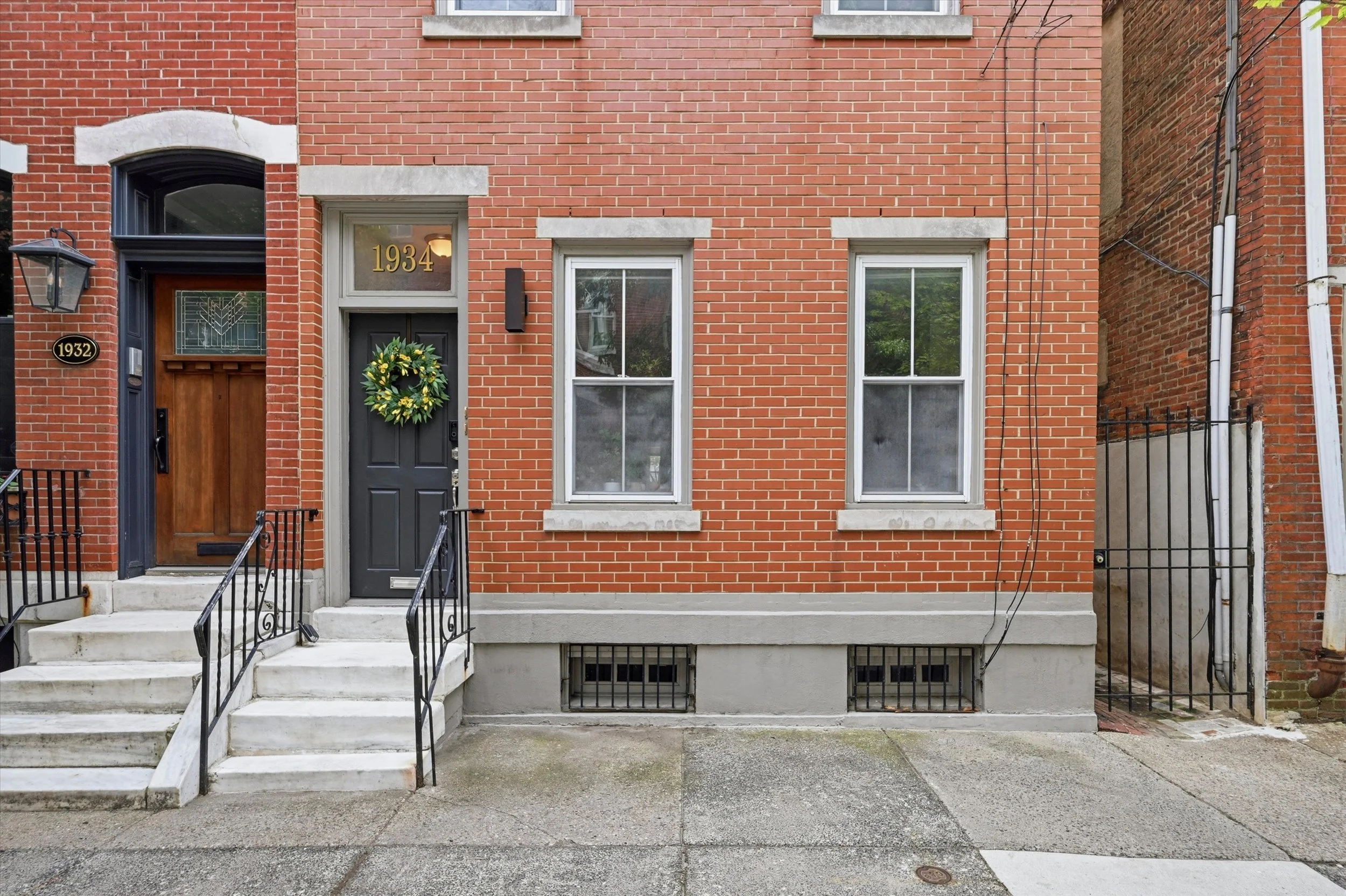 01-1934 Bainbridge St_01.jpg