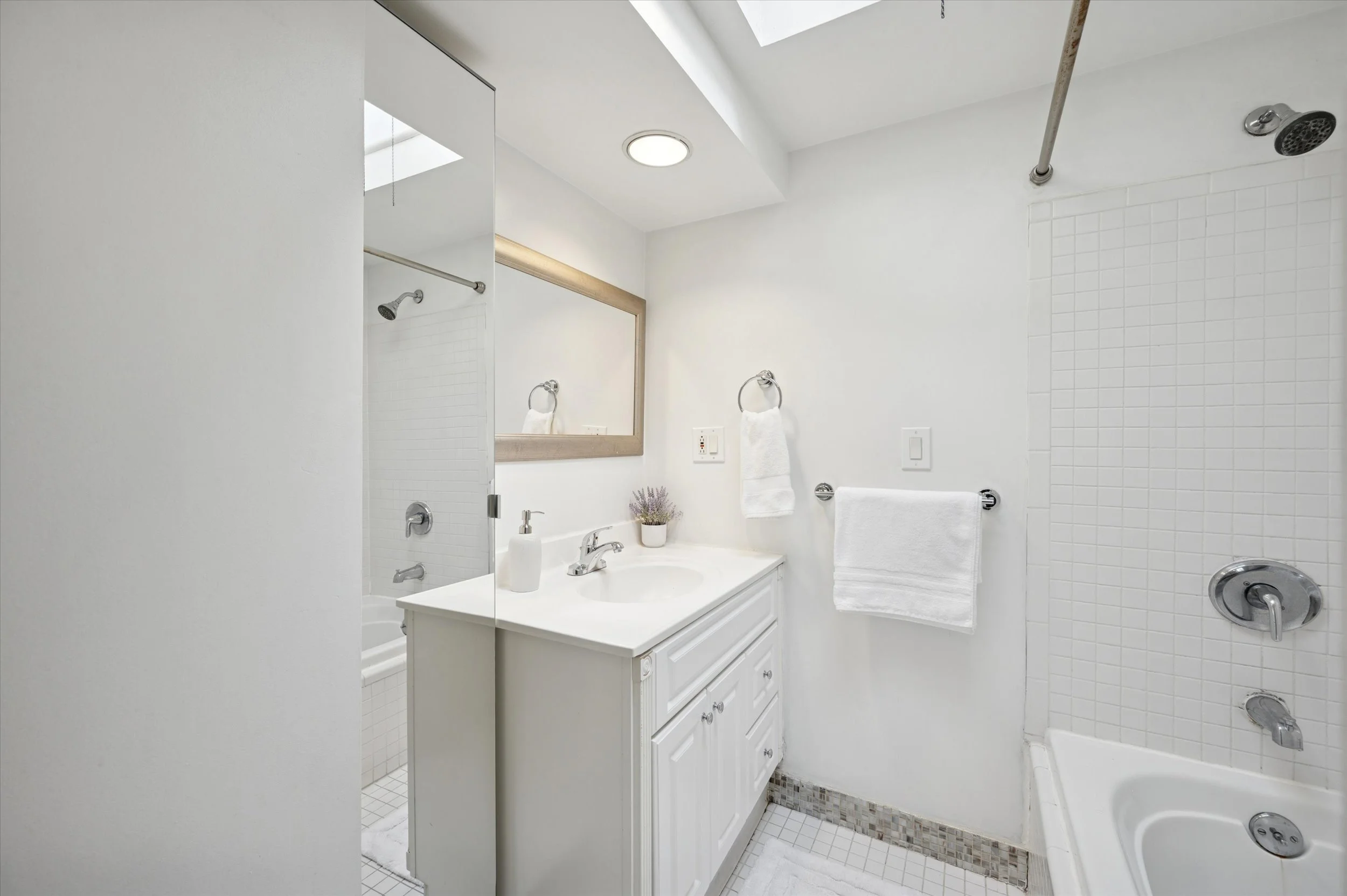 25-1913 S Iseminger St_25.jpg