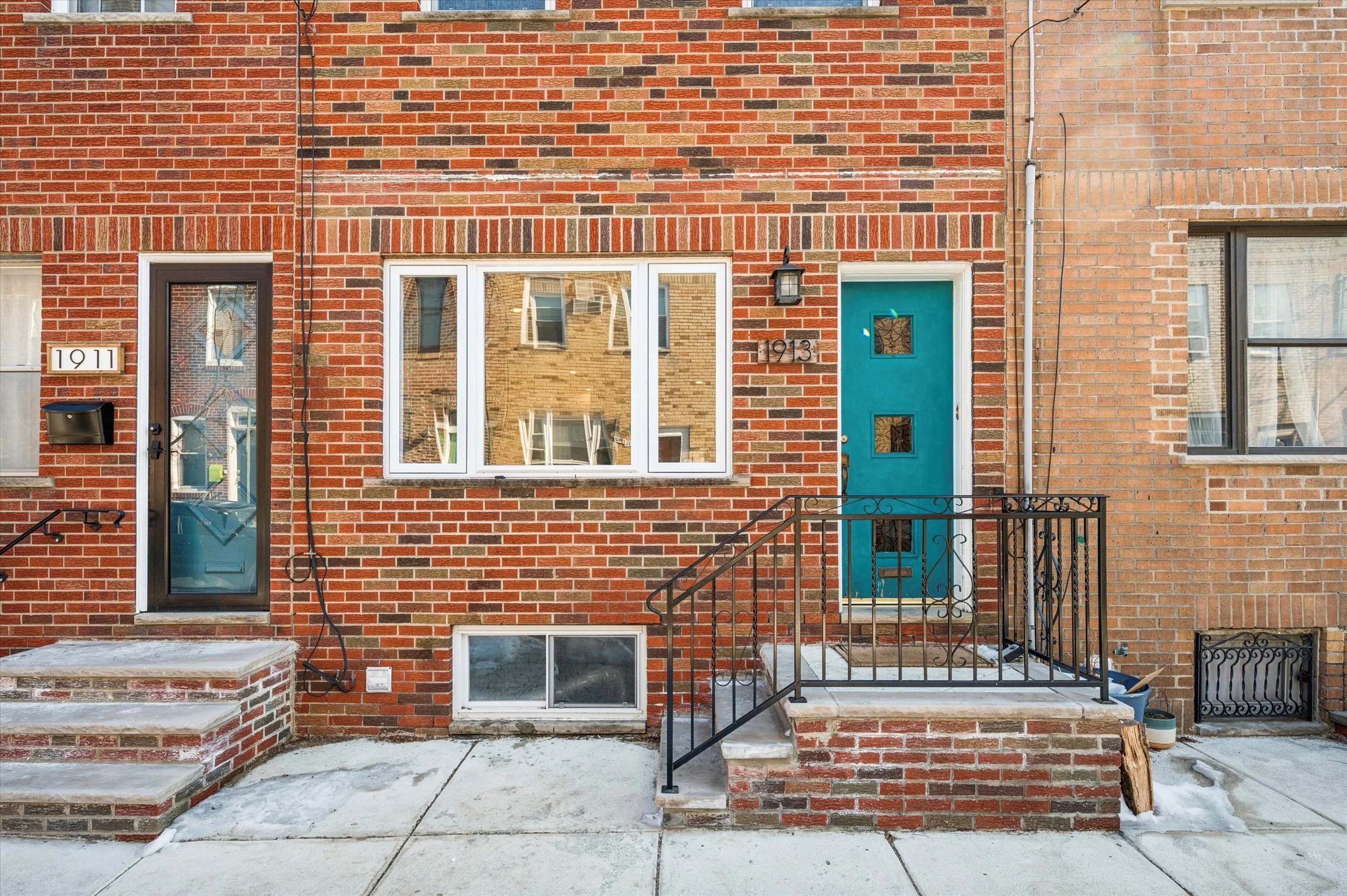 02-1913 S Iseminger St_02.jpg