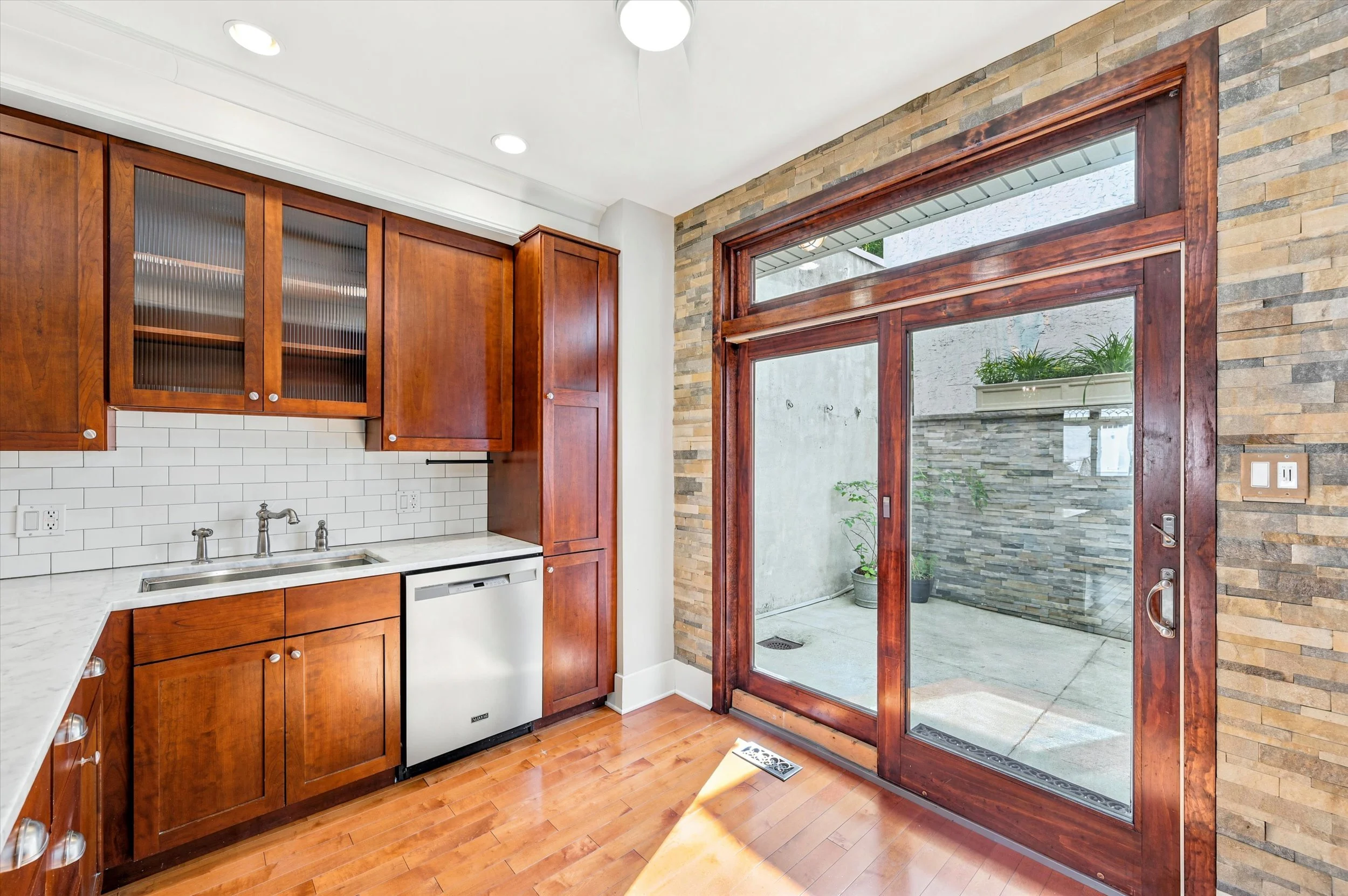 09-760 S 6th St_09.jpg