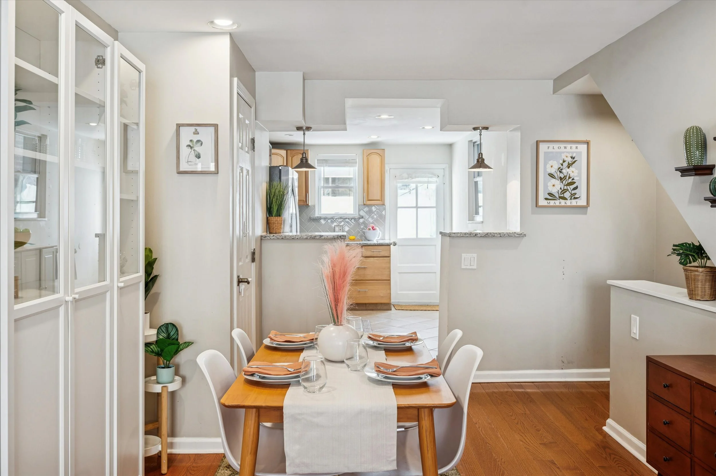 12-1913 S Iseminger St_12.jpg