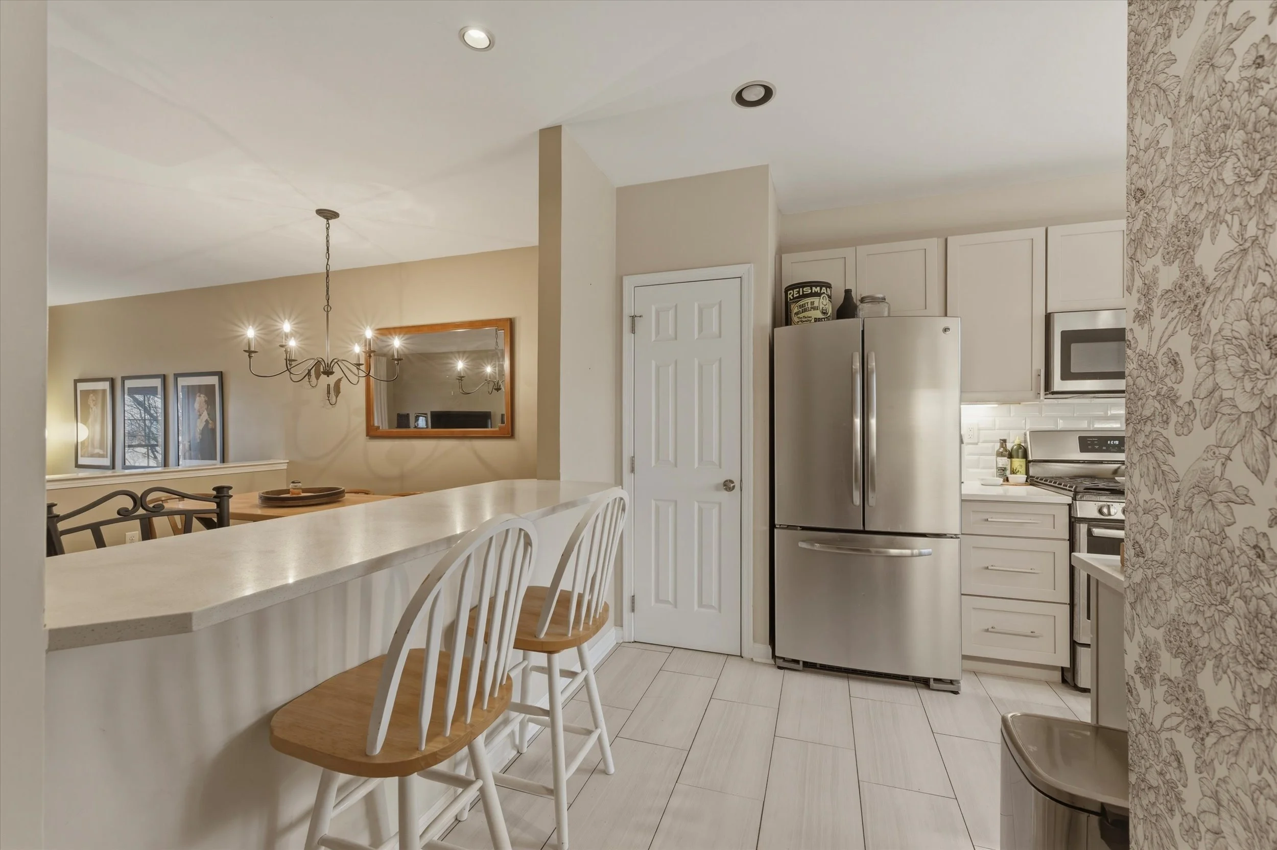 05-102 Campbell Dr_05.jpg