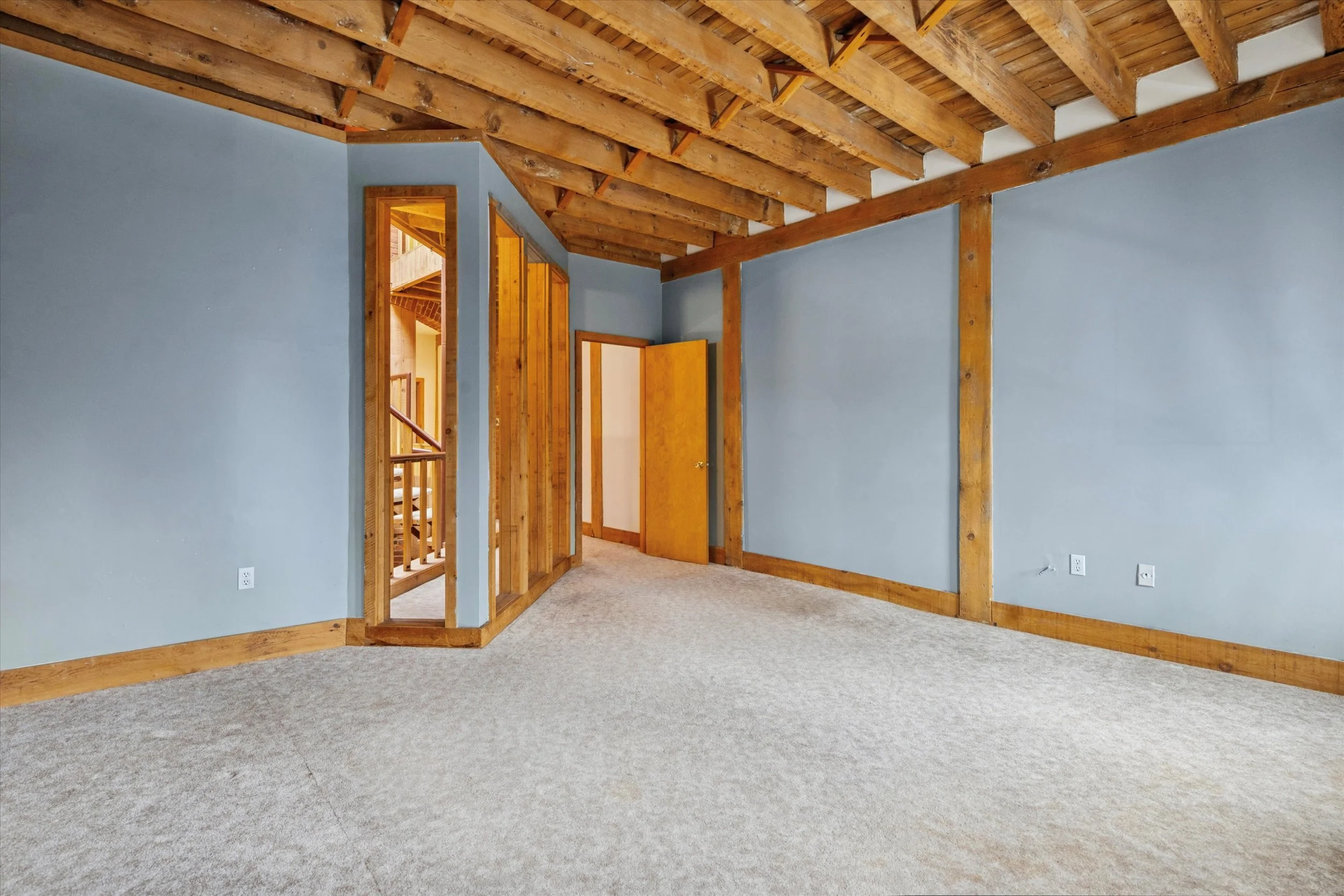 32-409 Lancaster Ave_32.jpg