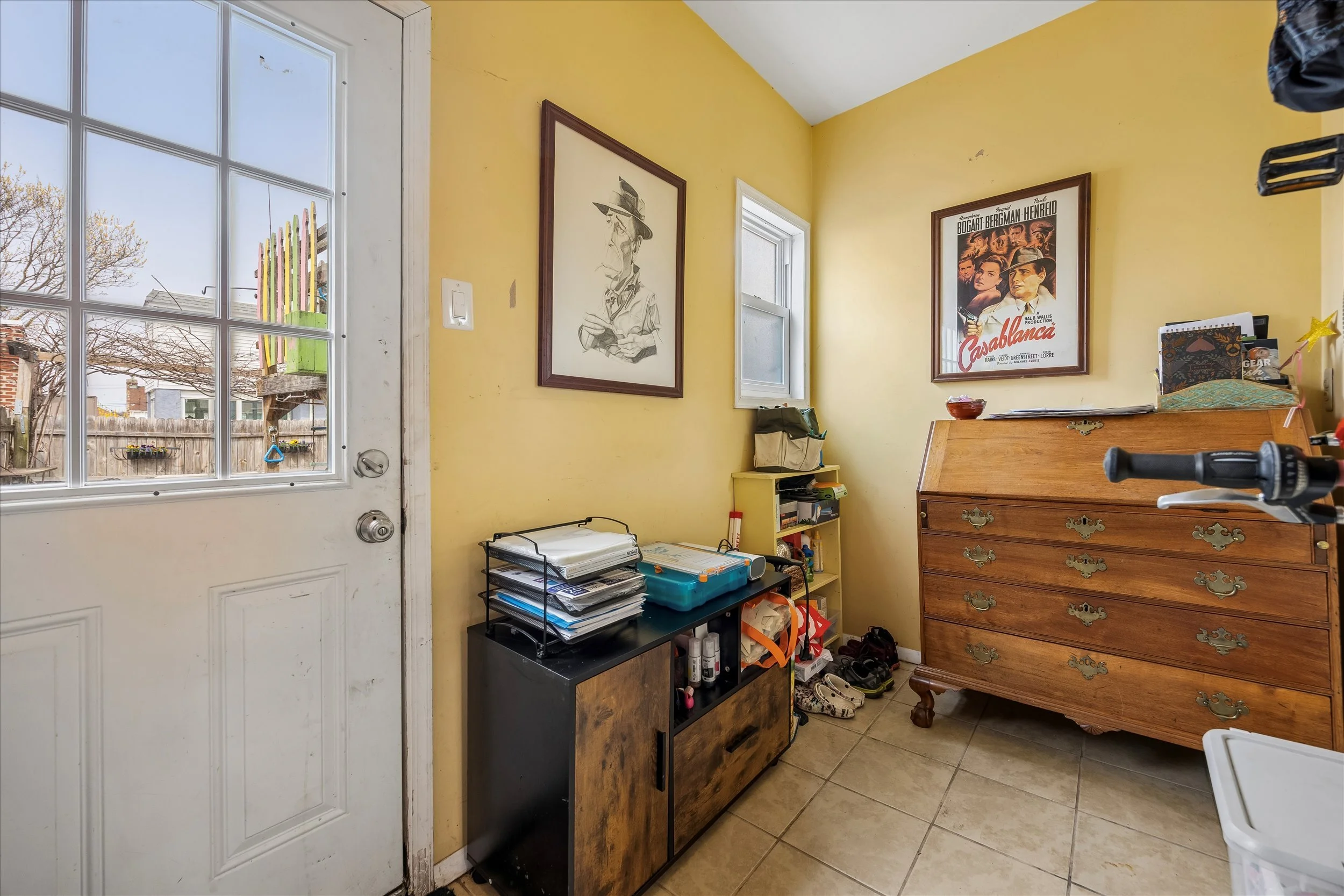 18-568 Hermitage St_18.jpg