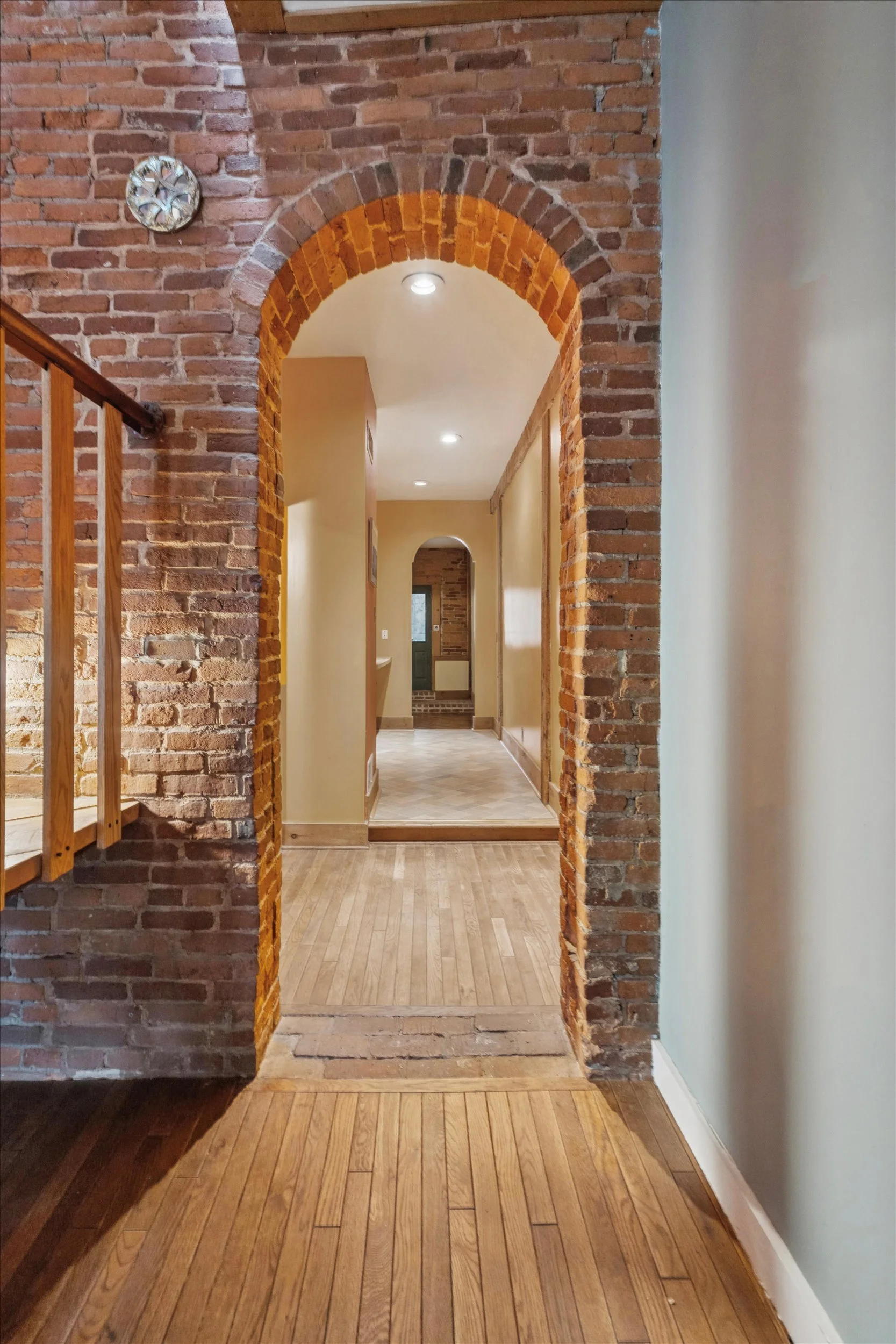 10-409 Lancaster Ave_10.jpg