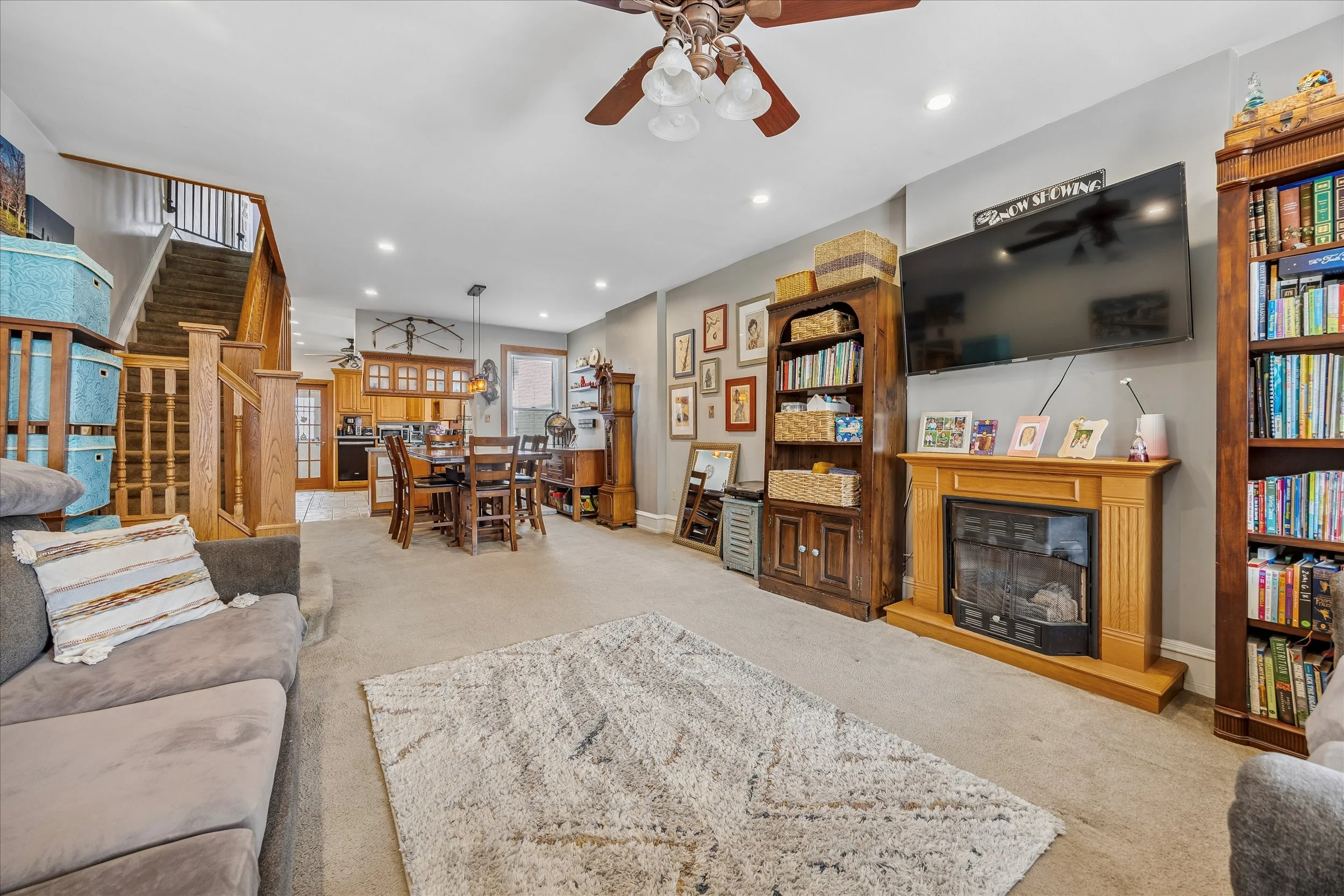 04-568 Hermitage St_04.jpg