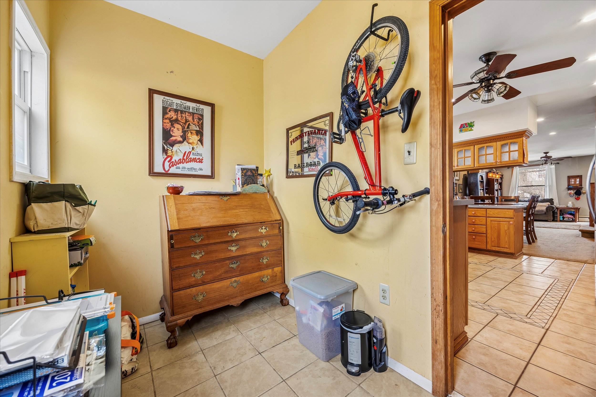 17-568 Hermitage St_17.jpg