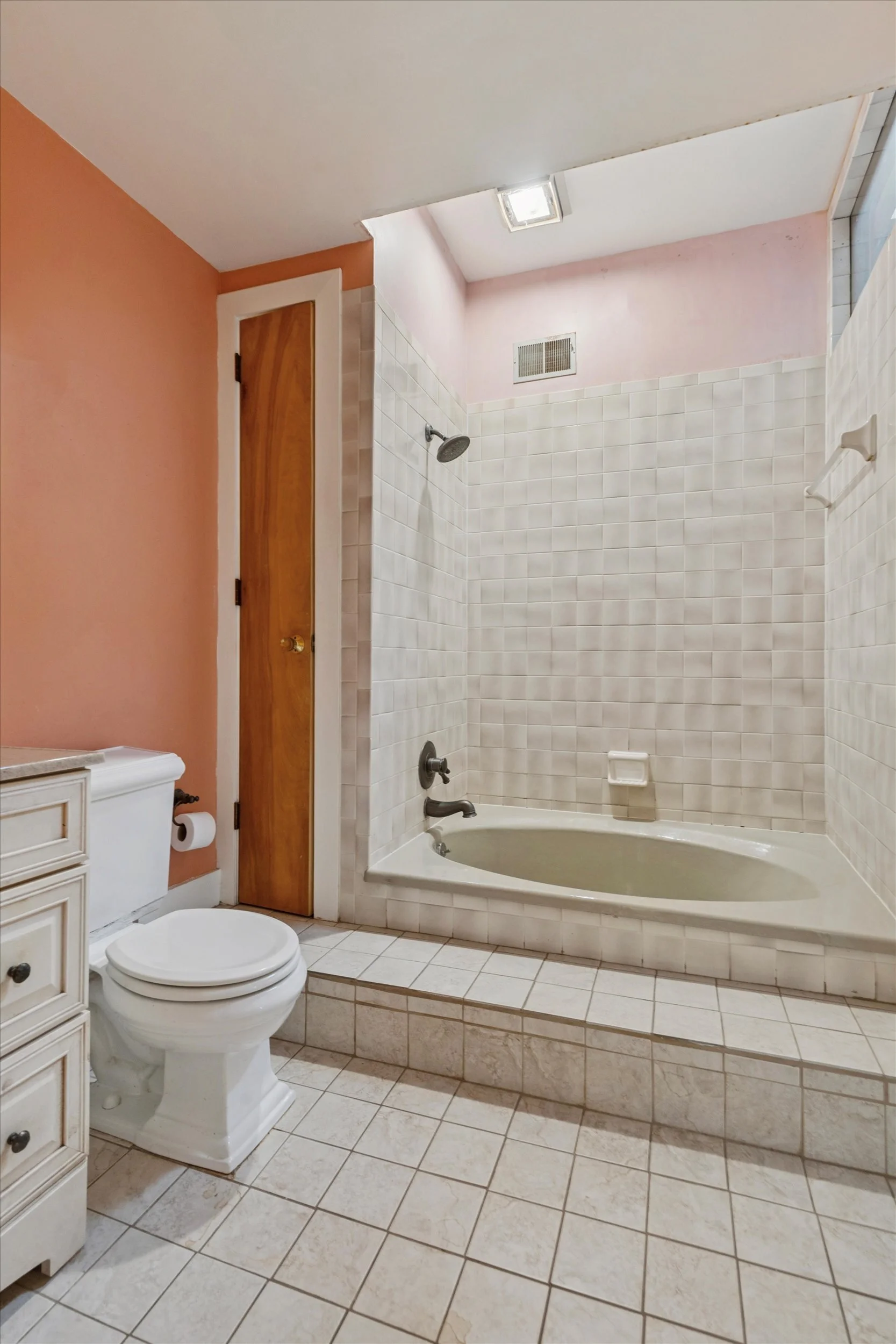 35-409 Lancaster Ave_35.jpg