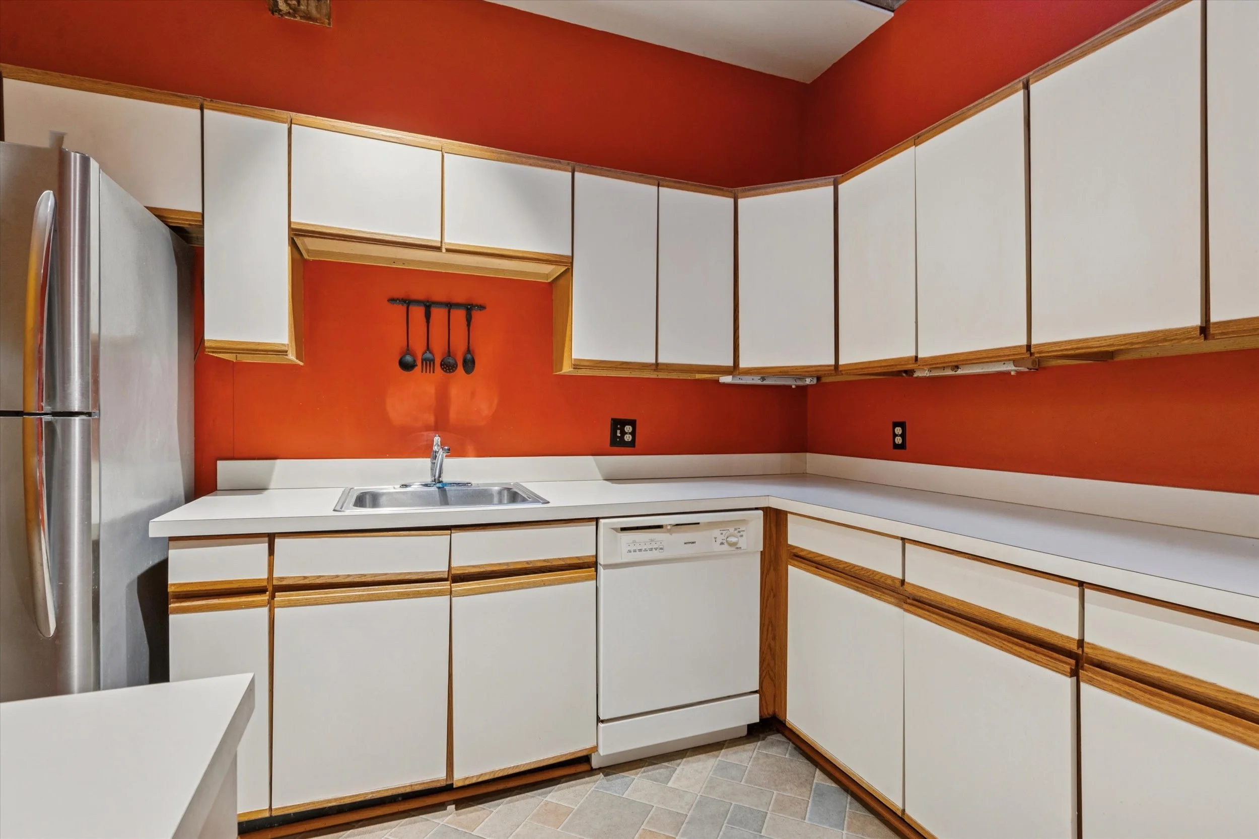 16-409 Lancaster Ave_16.jpg