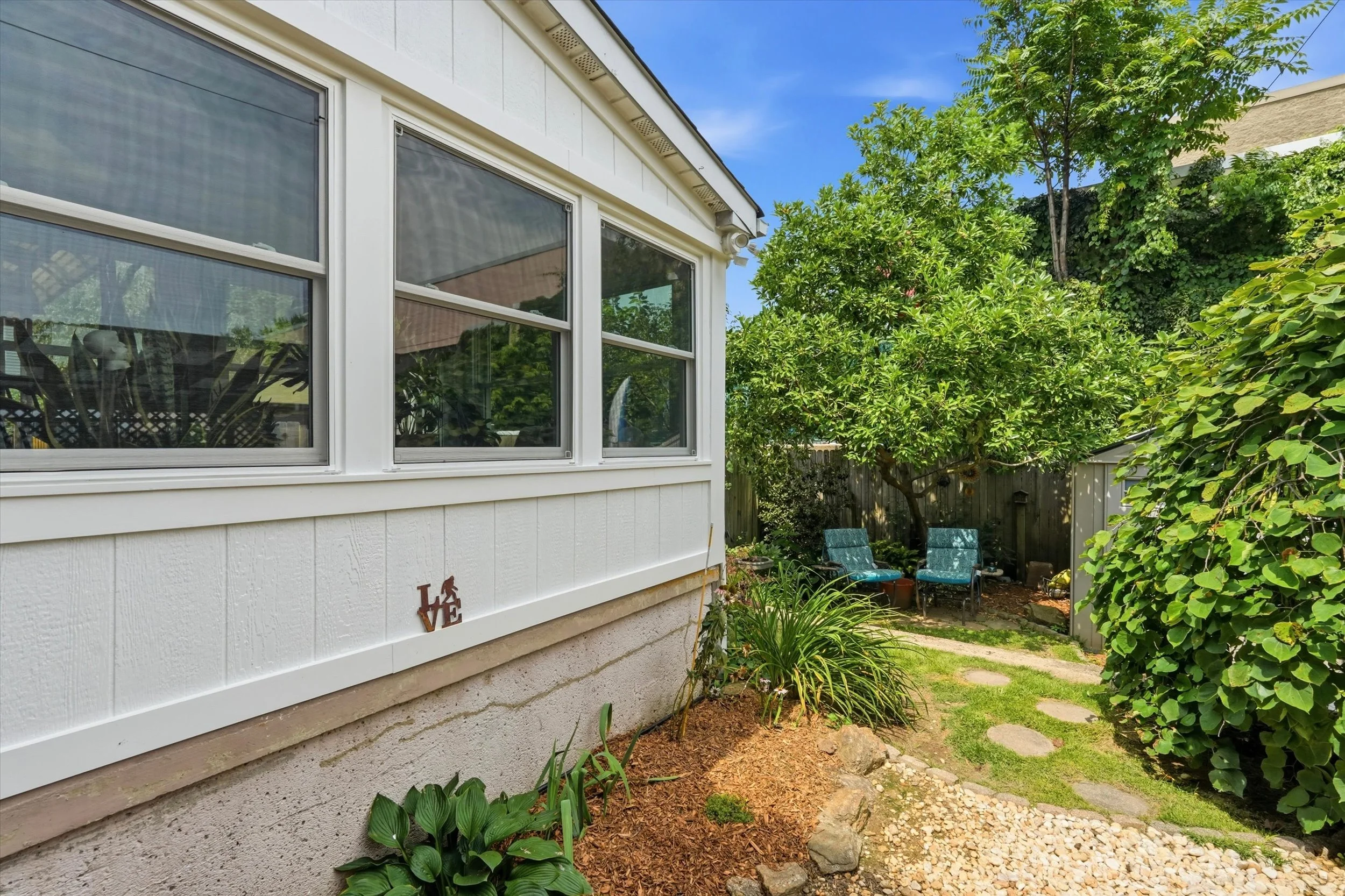 32-512GerhardSt_32.jpg