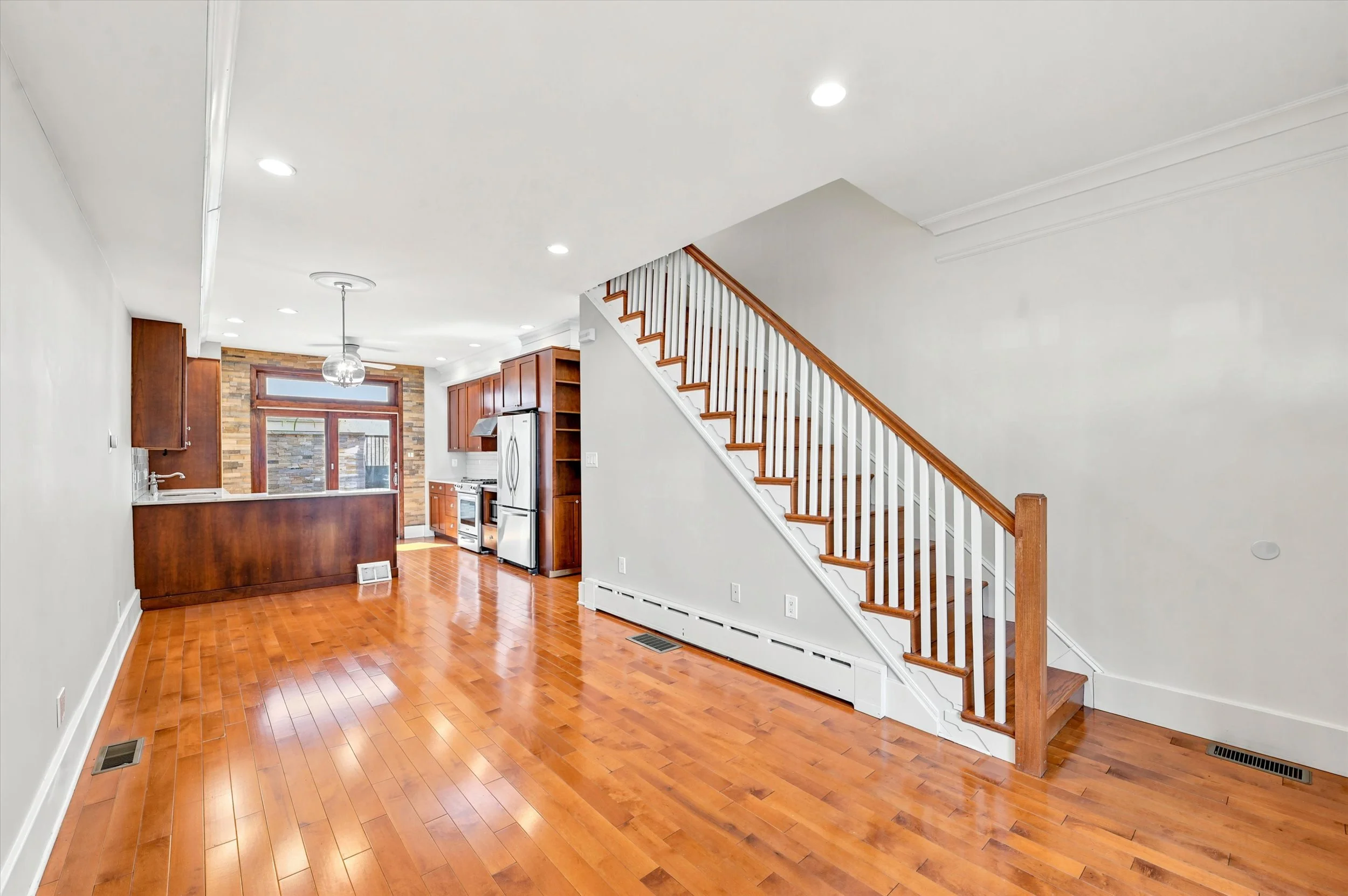 04-760 S 6th St_04.jpg