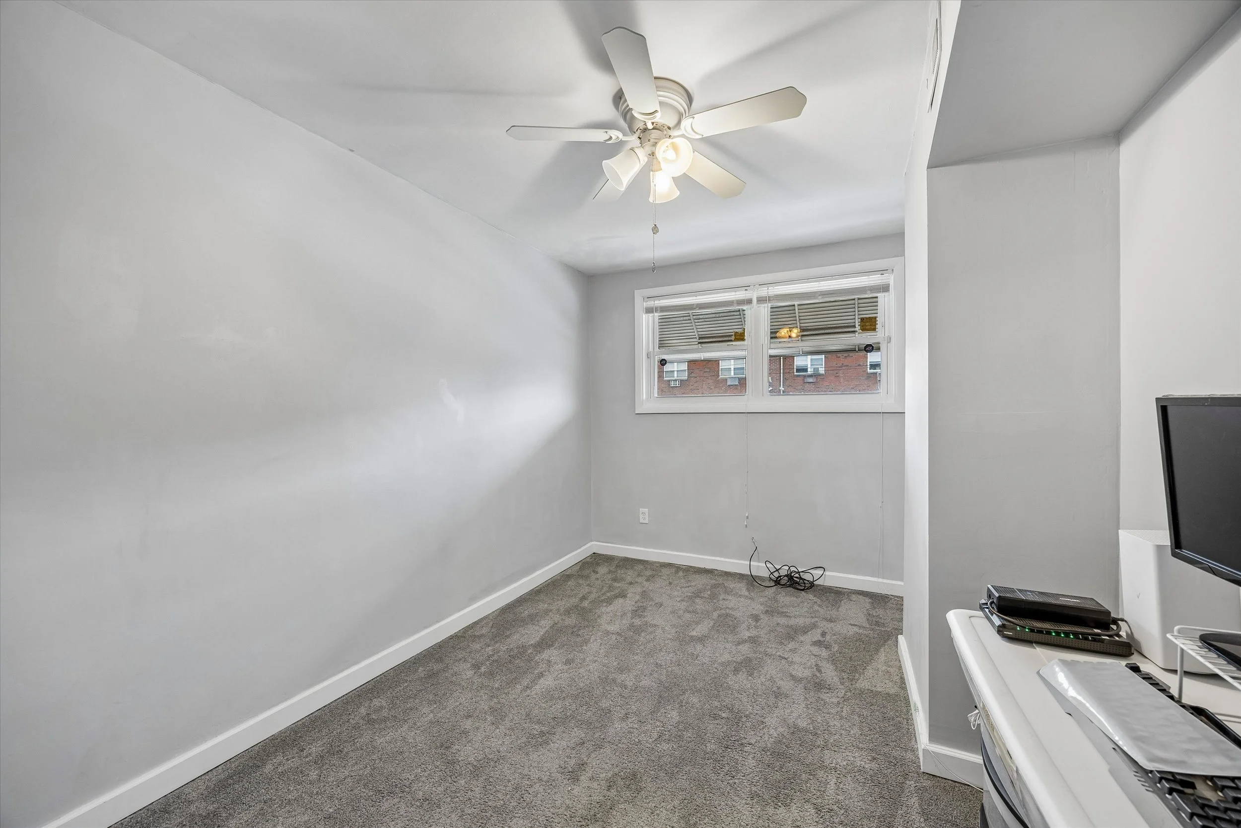 14-1804 Mower St_14.jpg