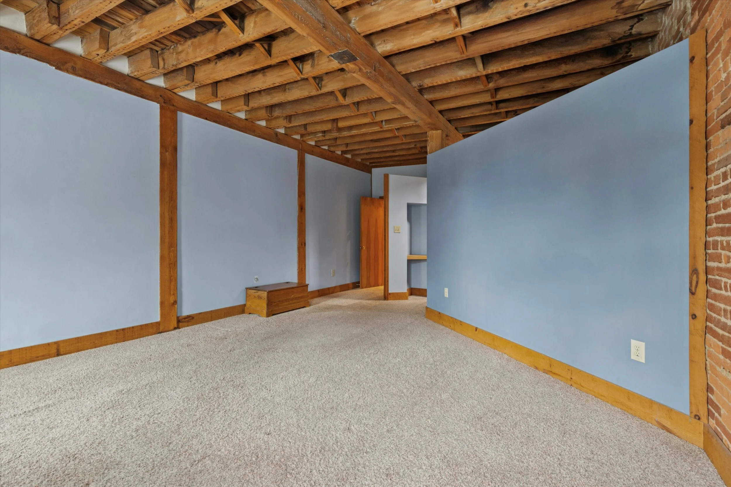 31-409 Lancaster Ave_31.jpg