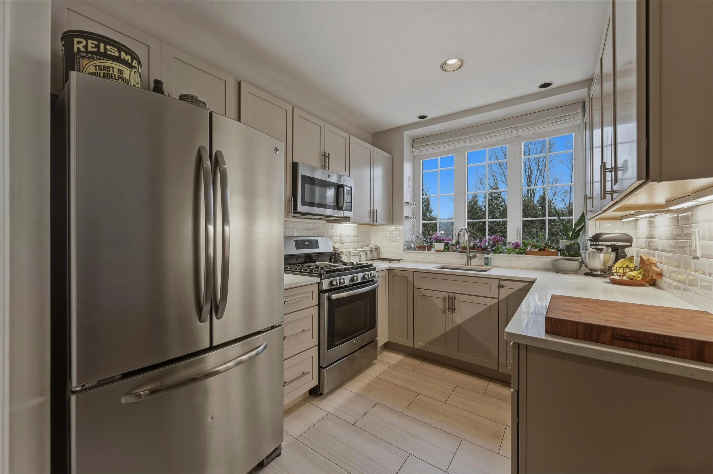 06-102 Campbell Dr_06.jpg