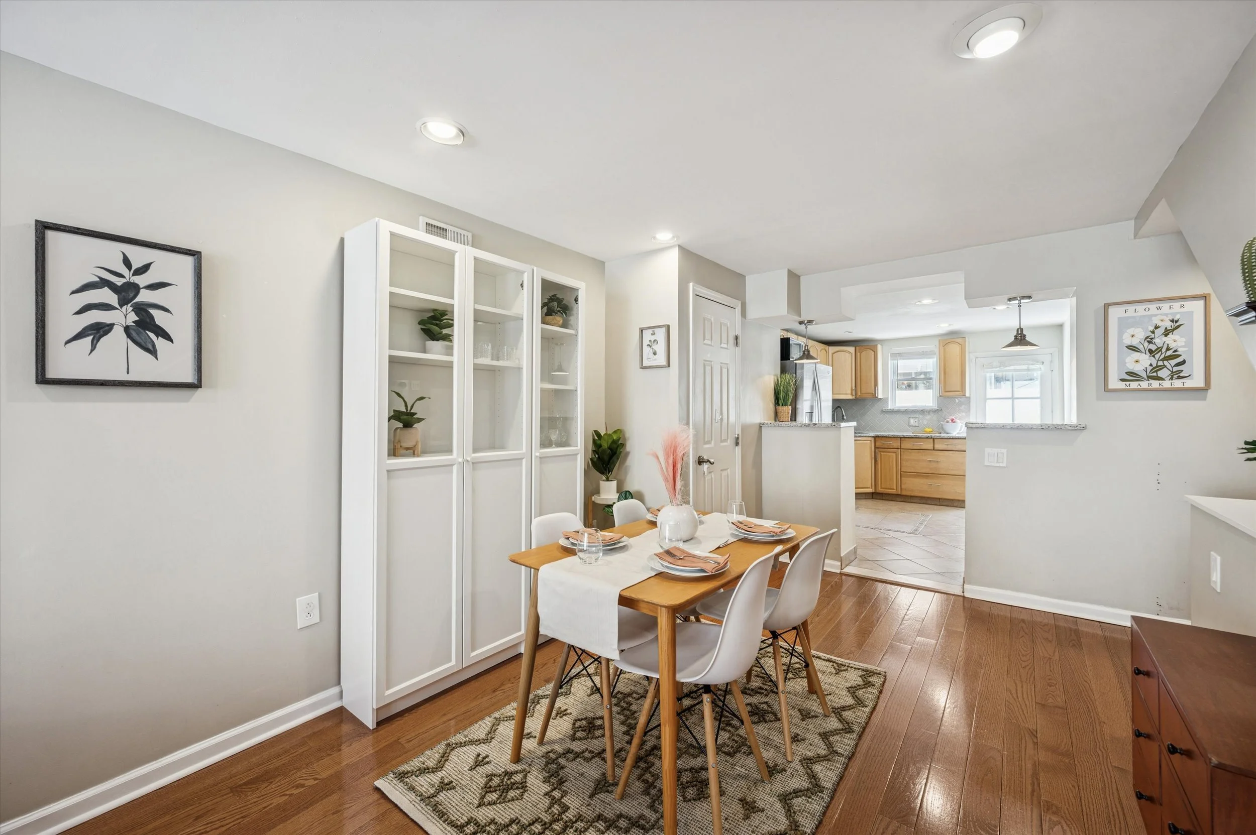 10-1913 S Iseminger St_10.jpg