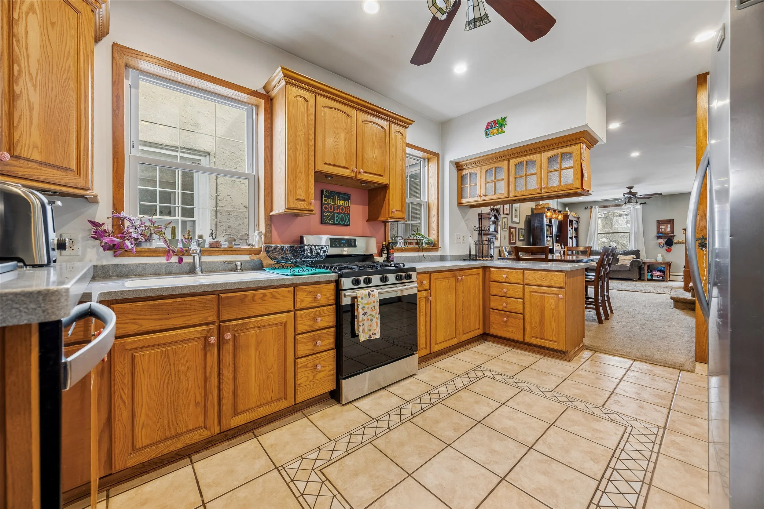 15-568 Hermitage St_15.jpg