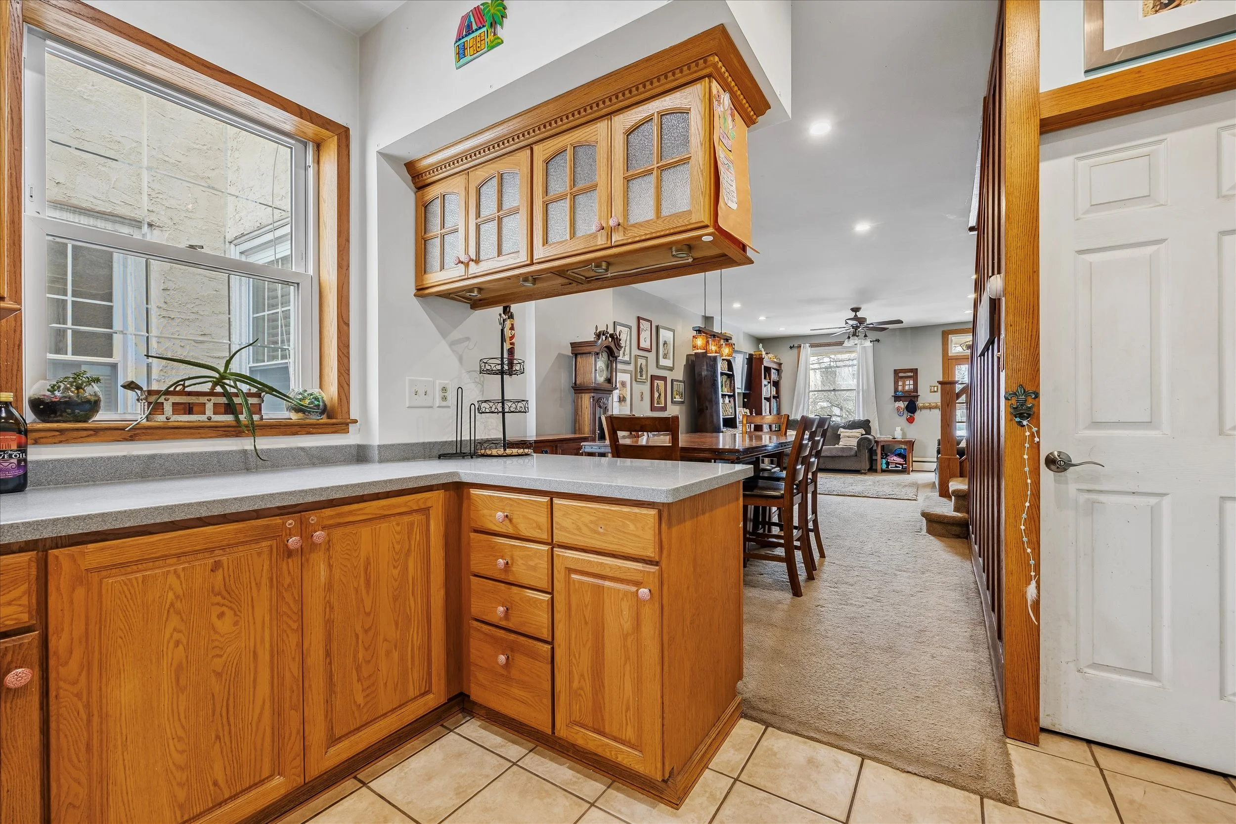 16-568 Hermitage St_16.jpg