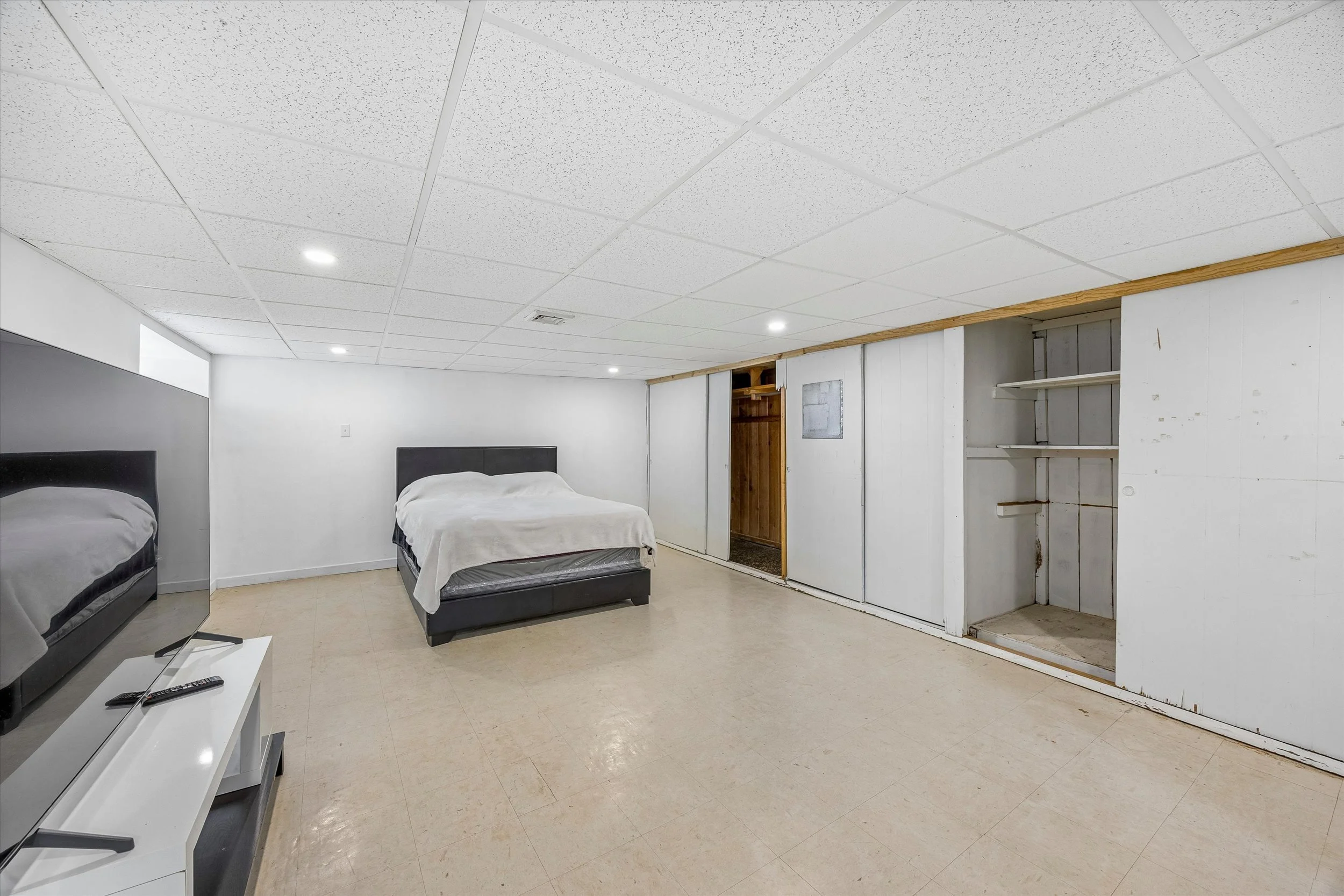 23-1804 Mower St_23.jpg