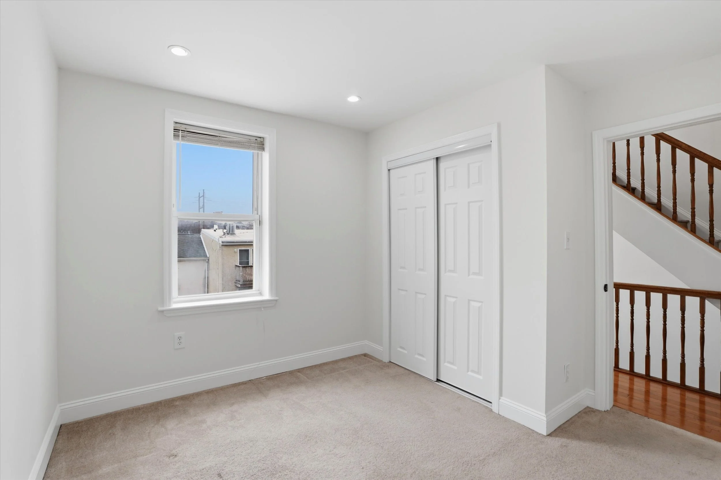 14-4534 Ritchie St_14.jpg