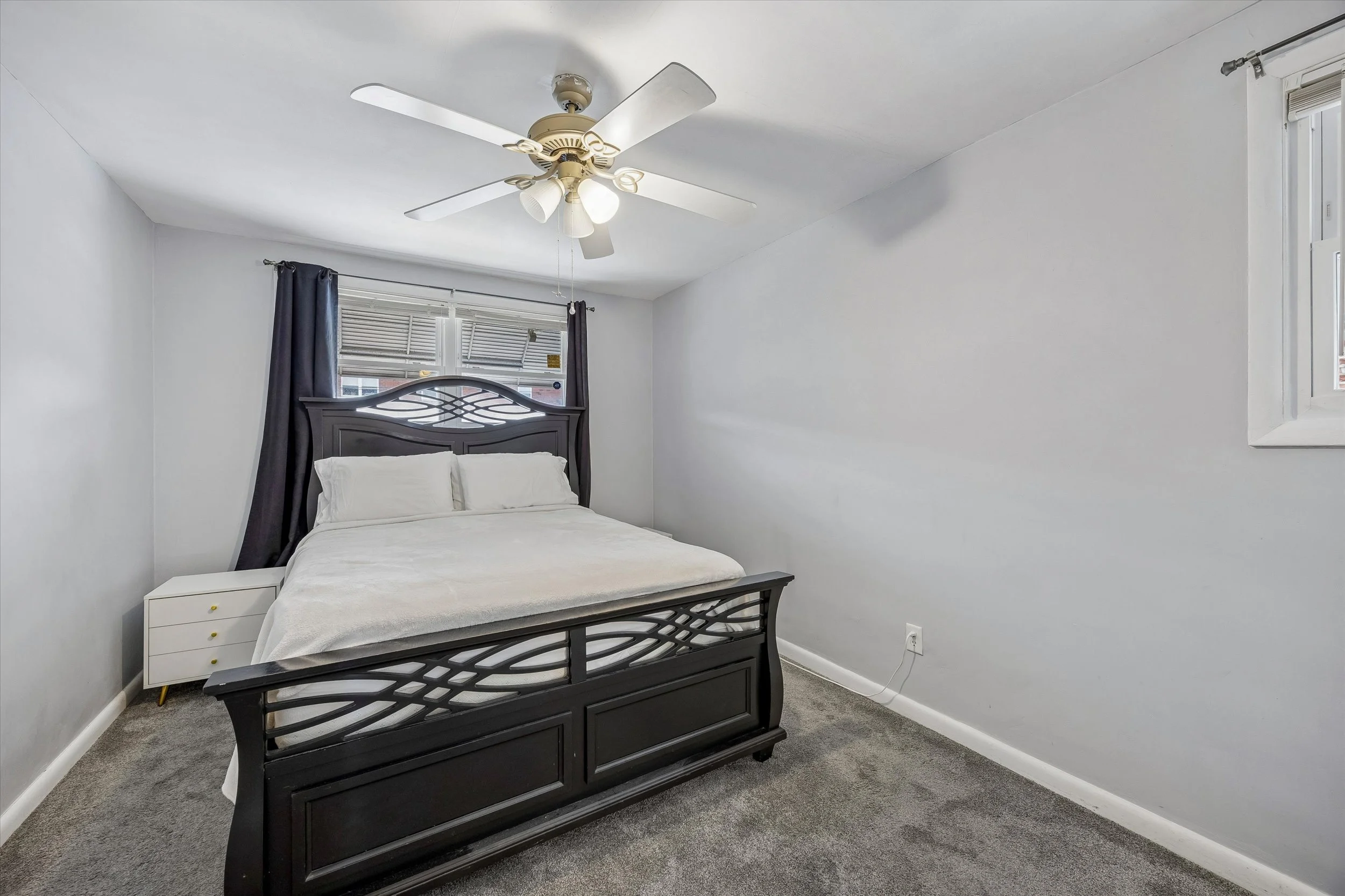 16-1804 Mower St_16.jpg