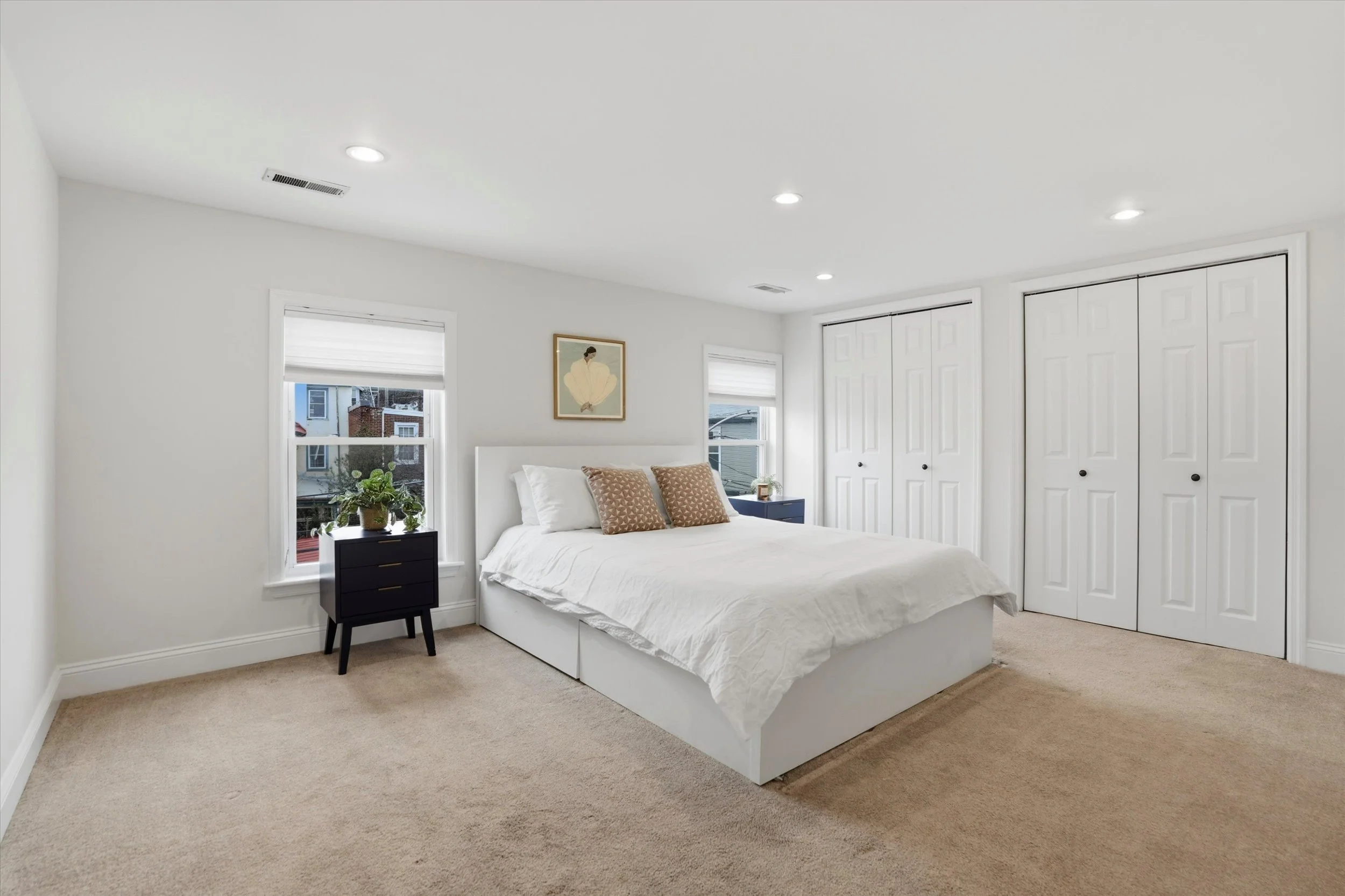 21-4534 Ritchie St_21.jpg