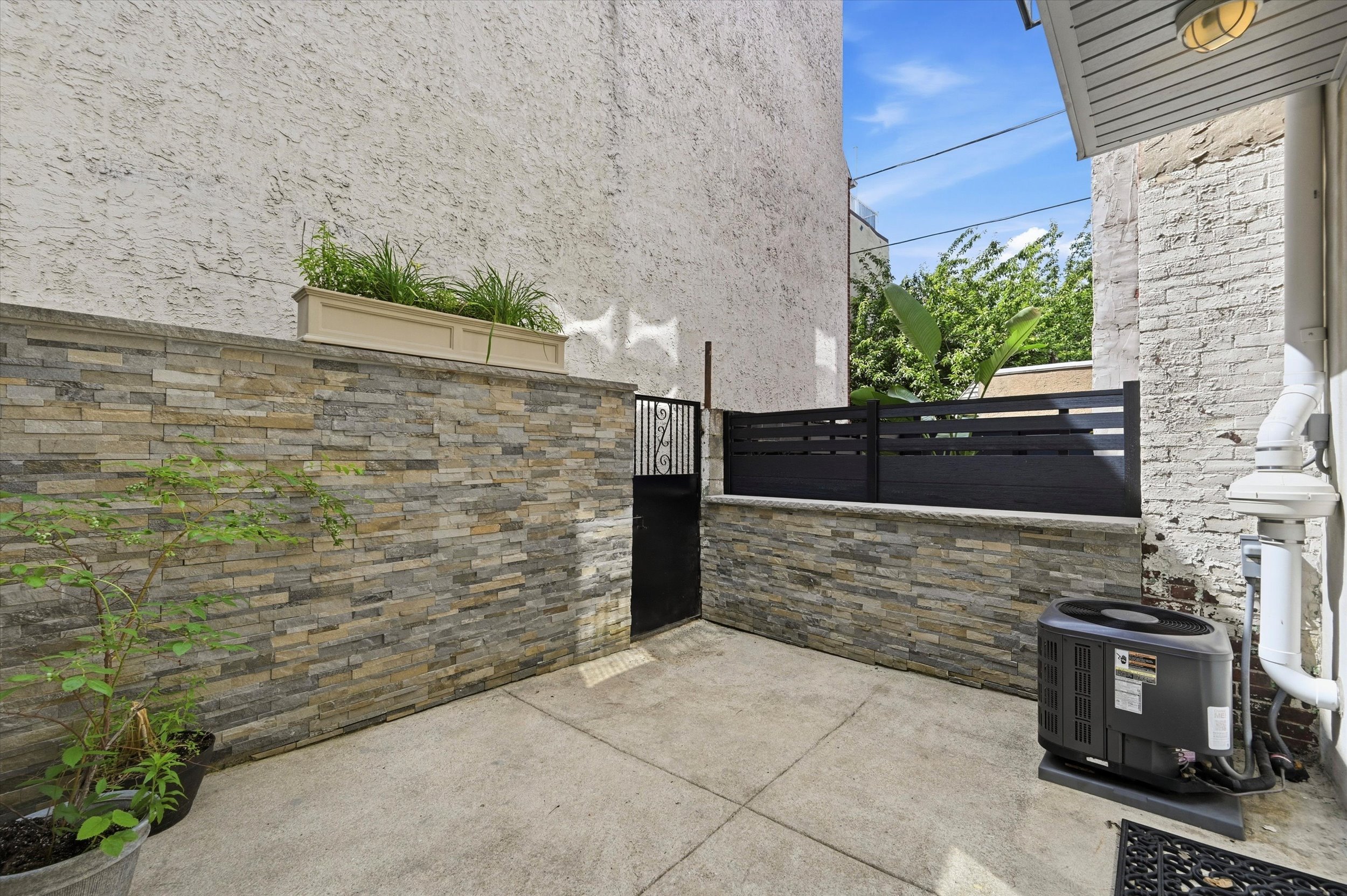 25-760 S 6th St_25.jpg