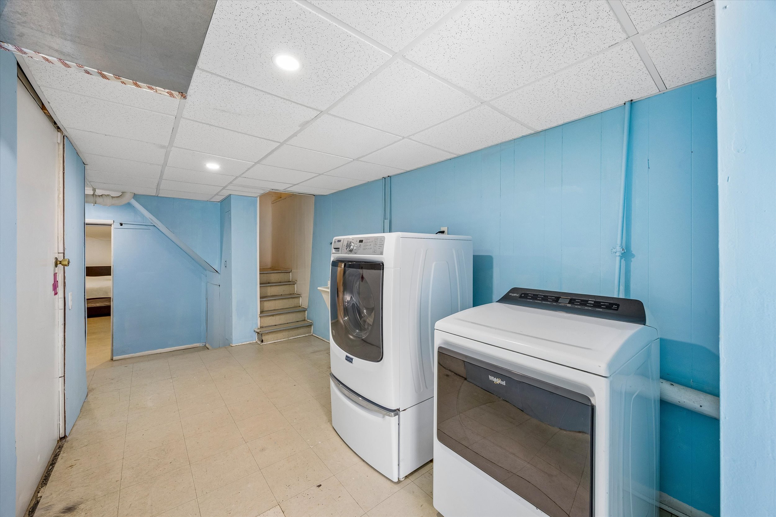 19-1804 Mower St_19.jpg