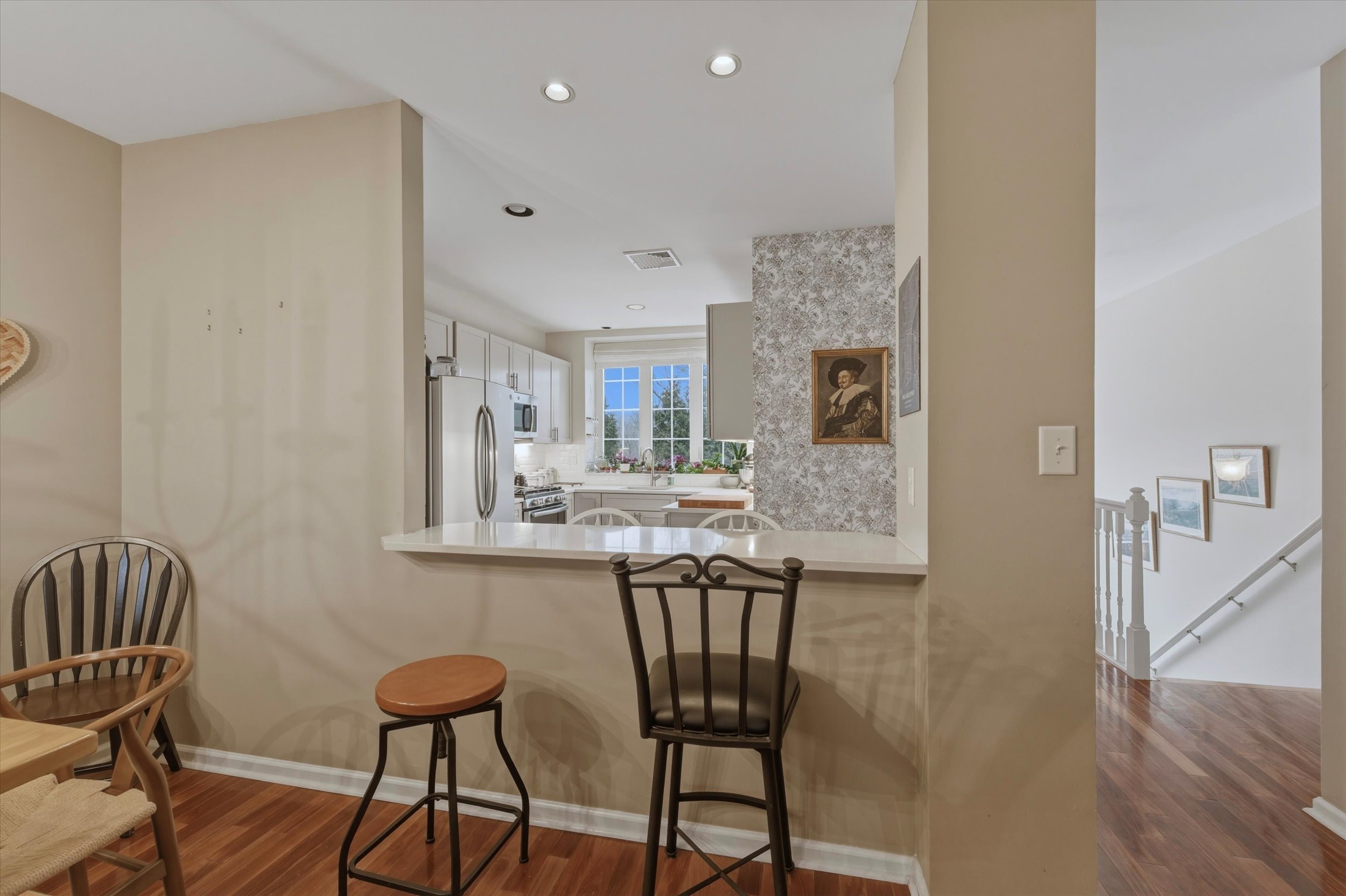 14-102 Campbell Dr_14.jpg