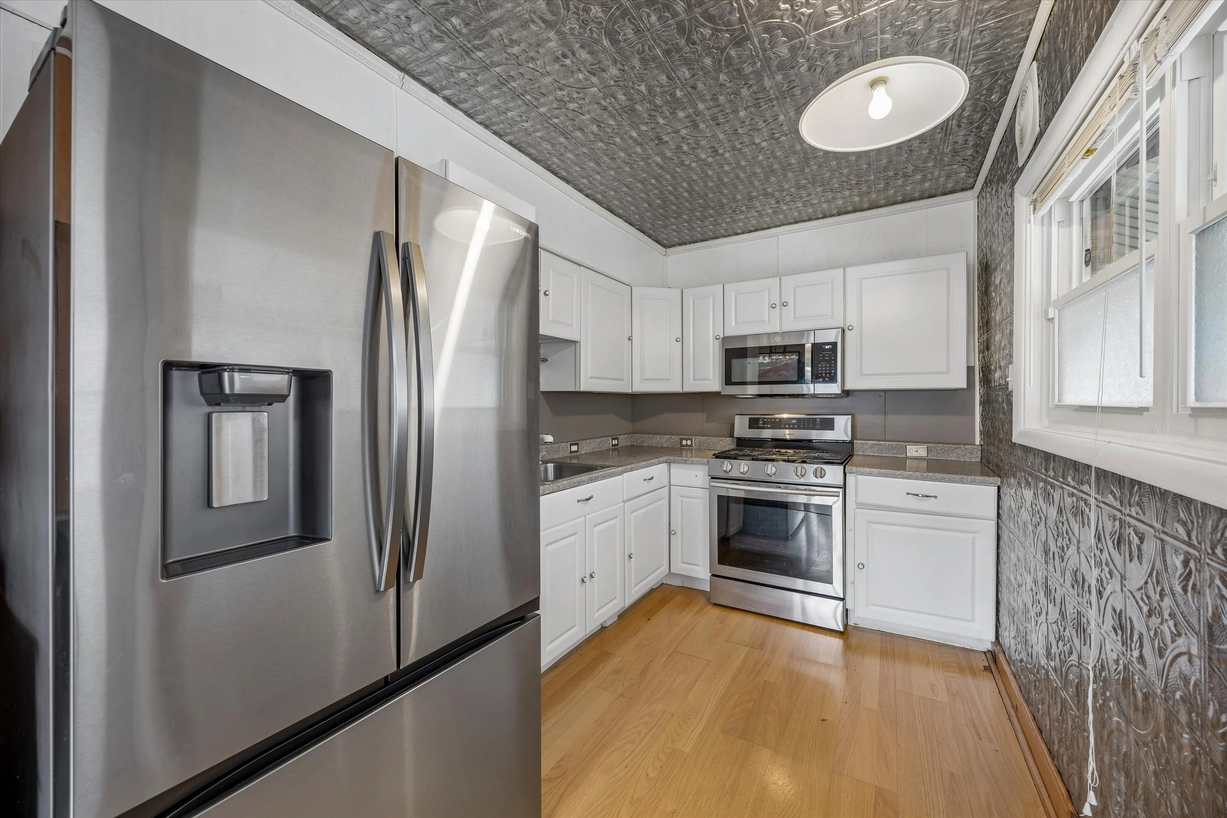 09-1804 Mower St_09.jpg