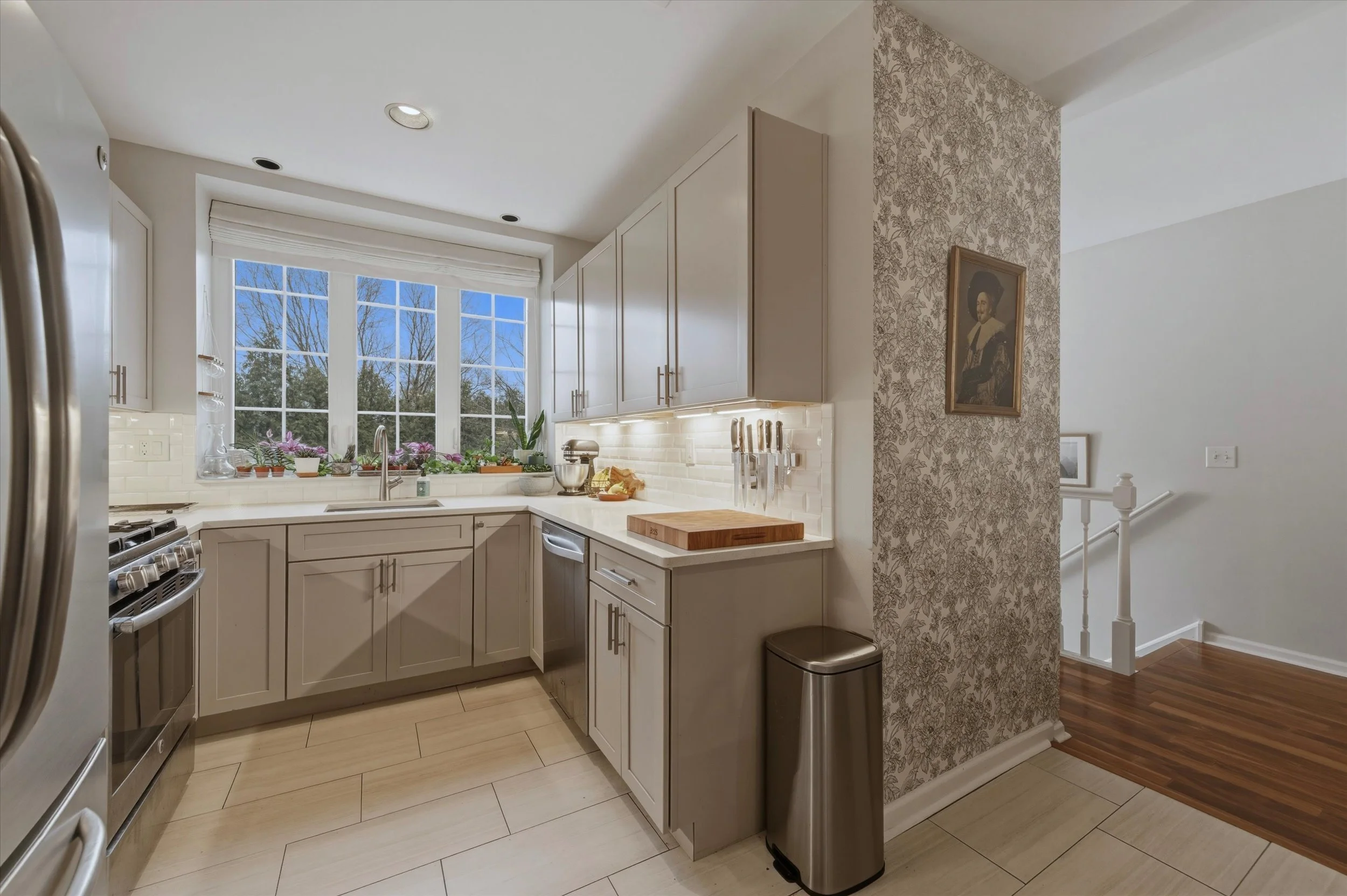 08-102 Campbell Dr_08.jpg