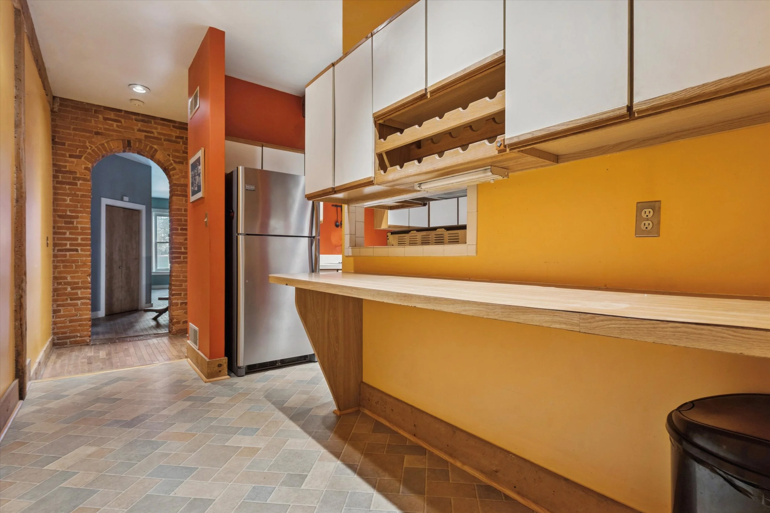 12-409 Lancaster Ave_12.jpg