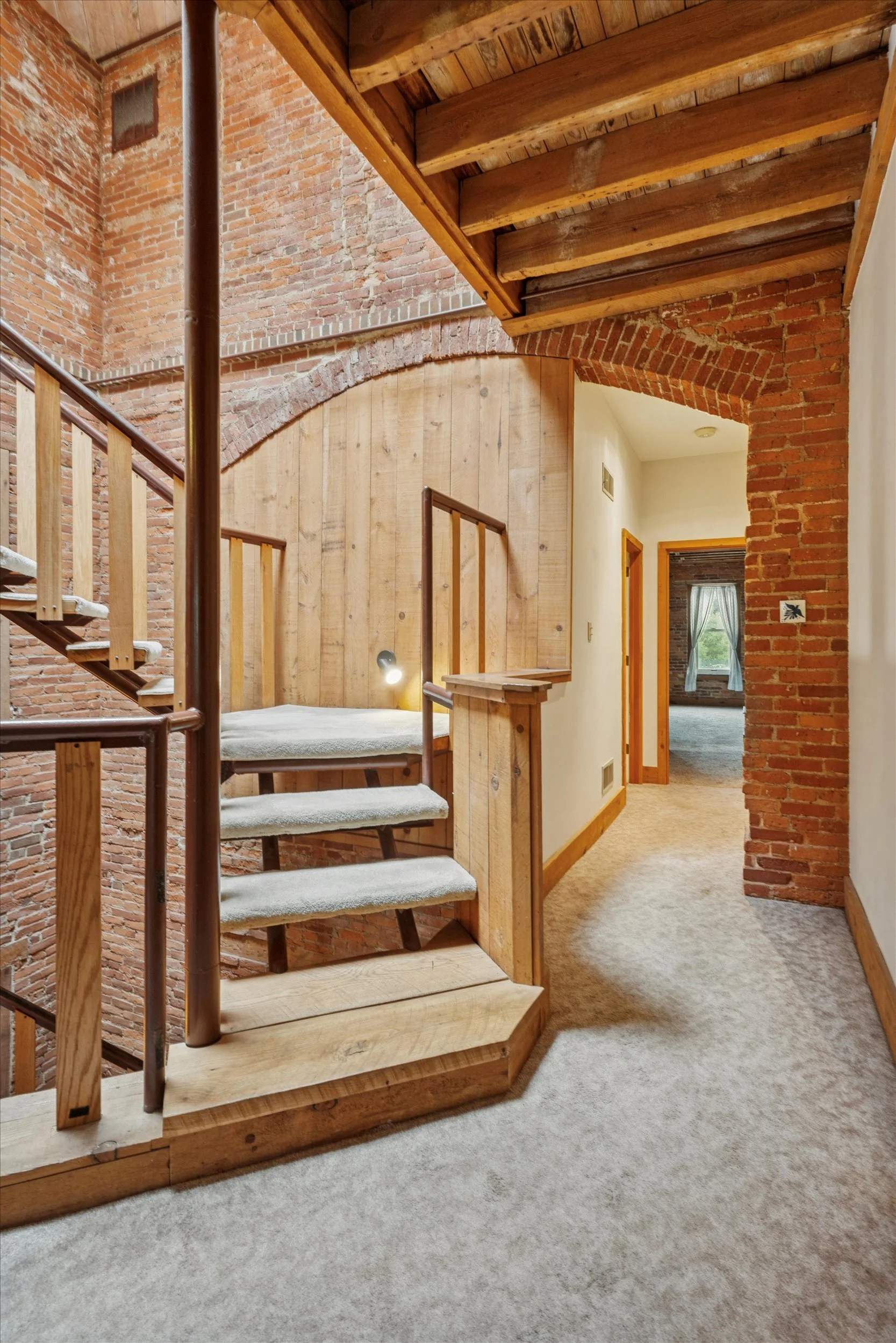 26-409 Lancaster Ave_26.jpg