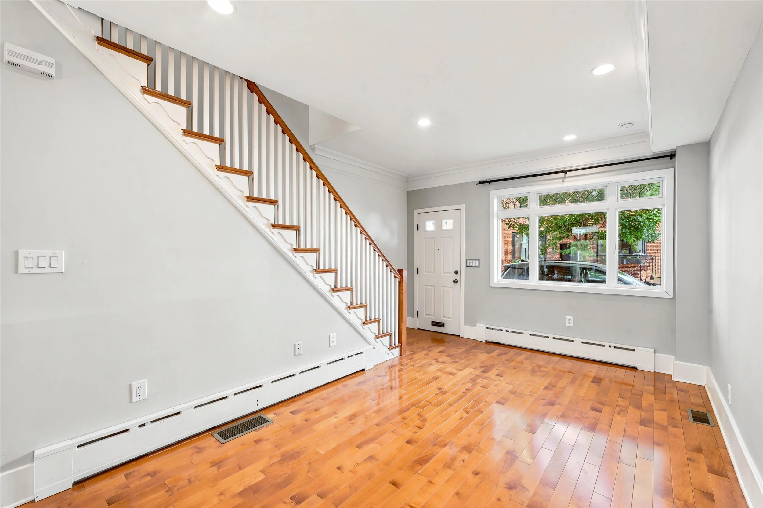 05-760 S 6th St_05.jpg