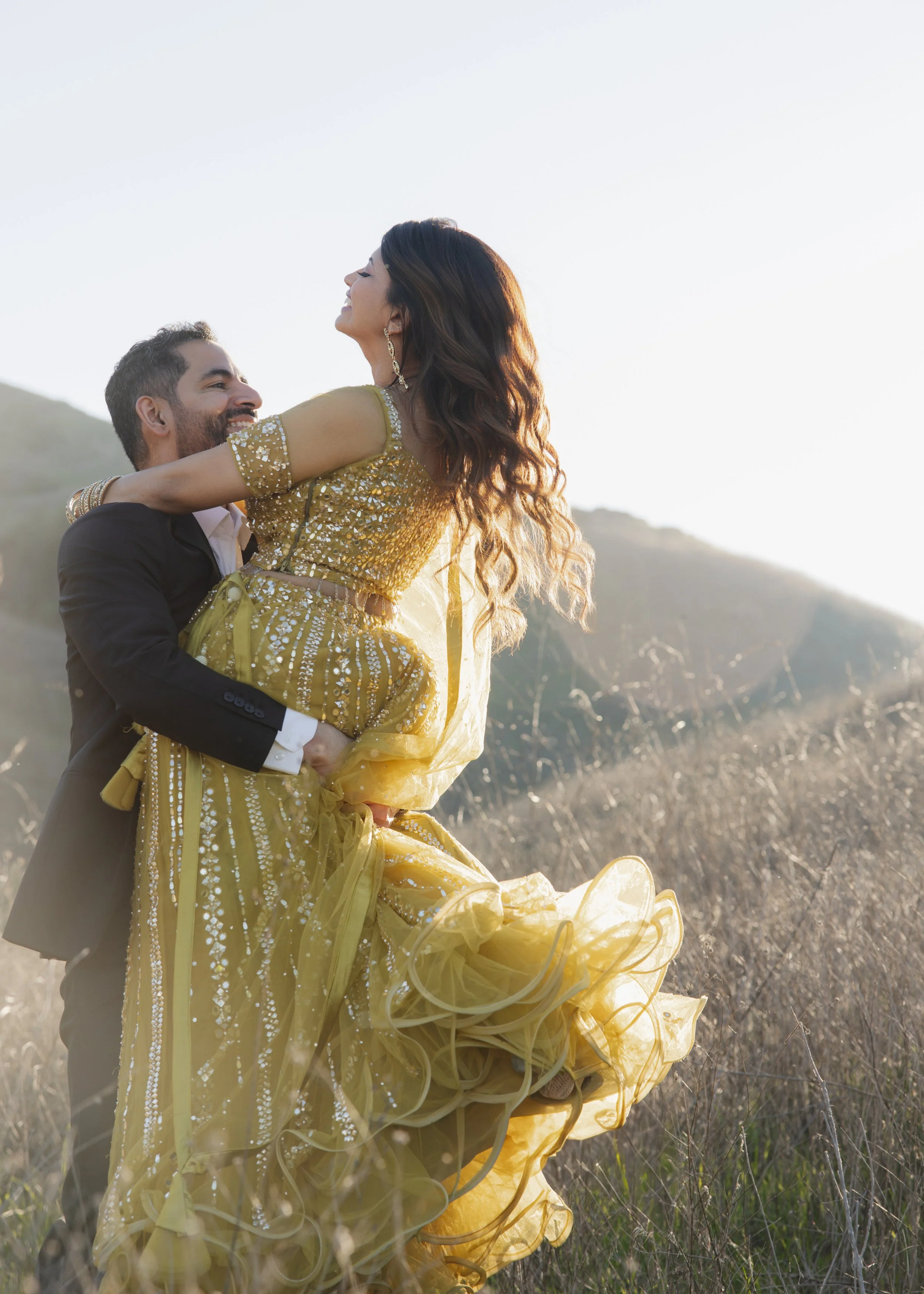 engagement session with lenga outfi