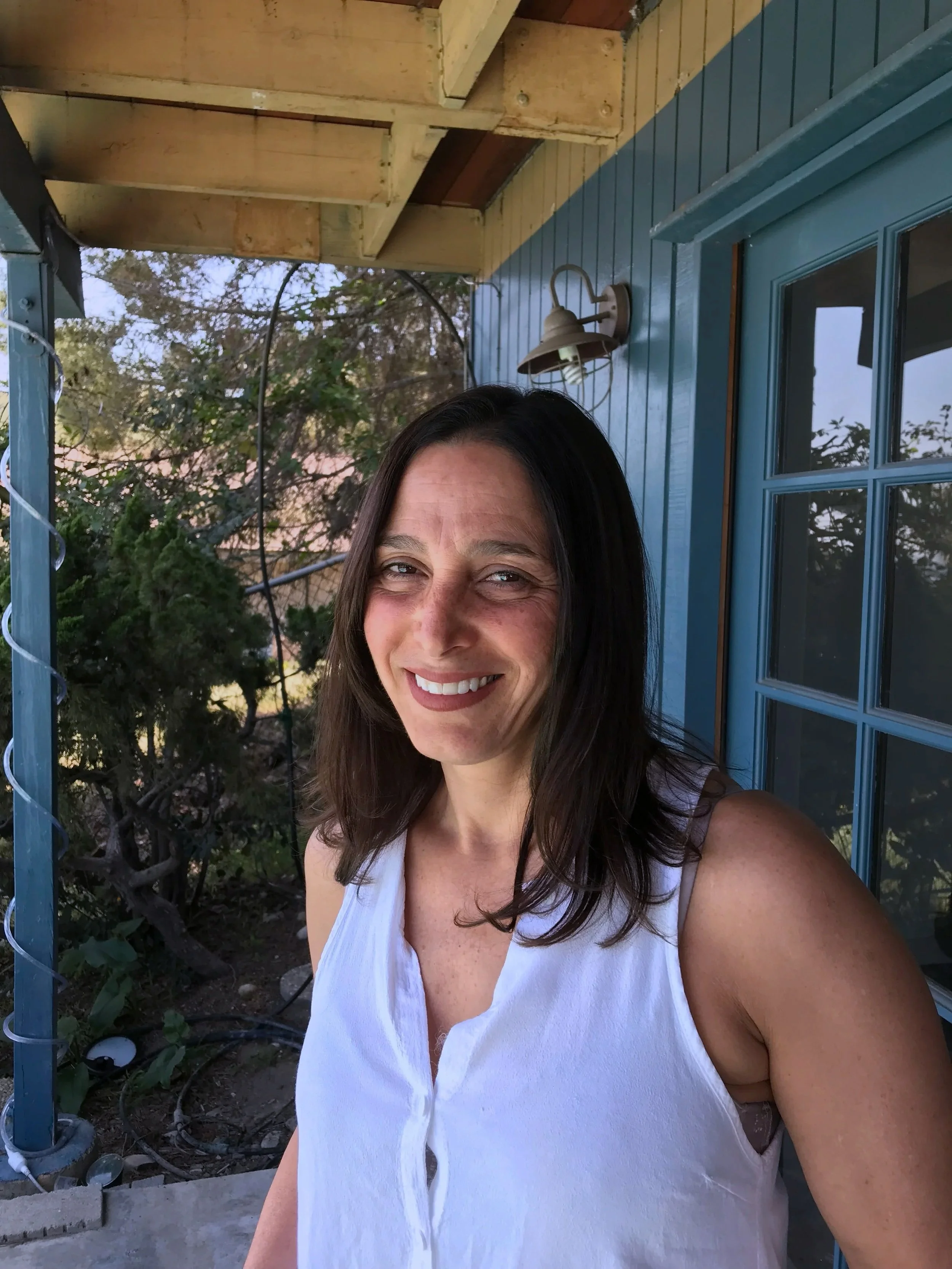 ANNE WATSON -
Capital Group associate and ballet enthusiast dedicated to expanding access to dance through The Realm Company.