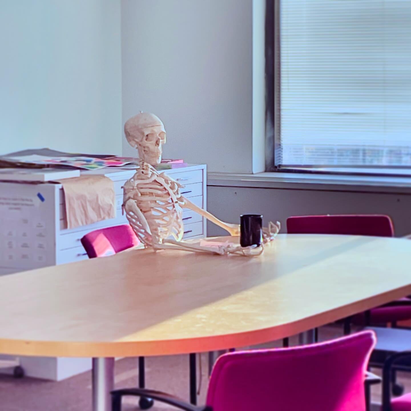 Photo taken of me during midterm week and having my 3rd Thesis piece and research due all at once 🙃👍
#ihaveonebraincellleft