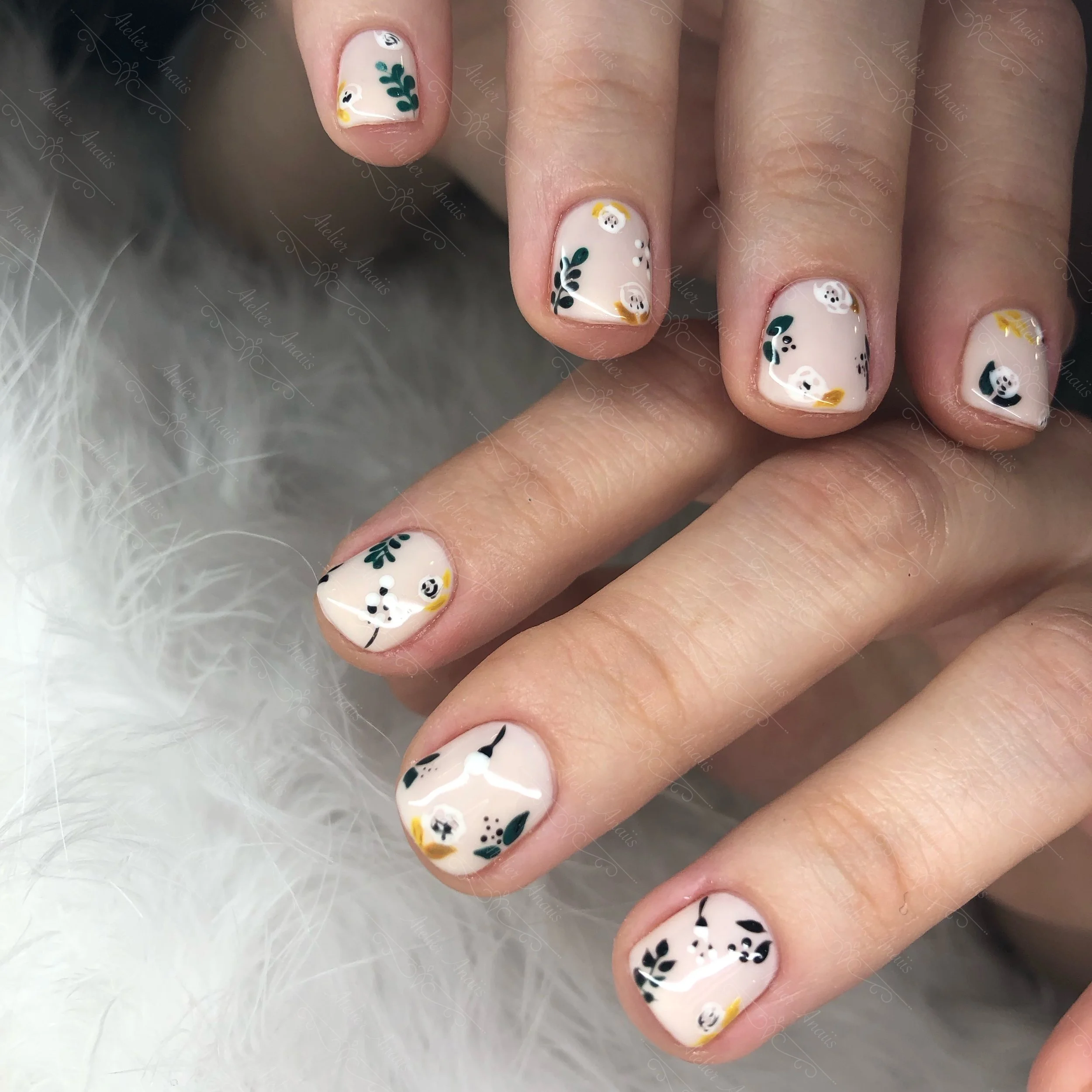 Flowers and Plants Short Nail Art.JPG