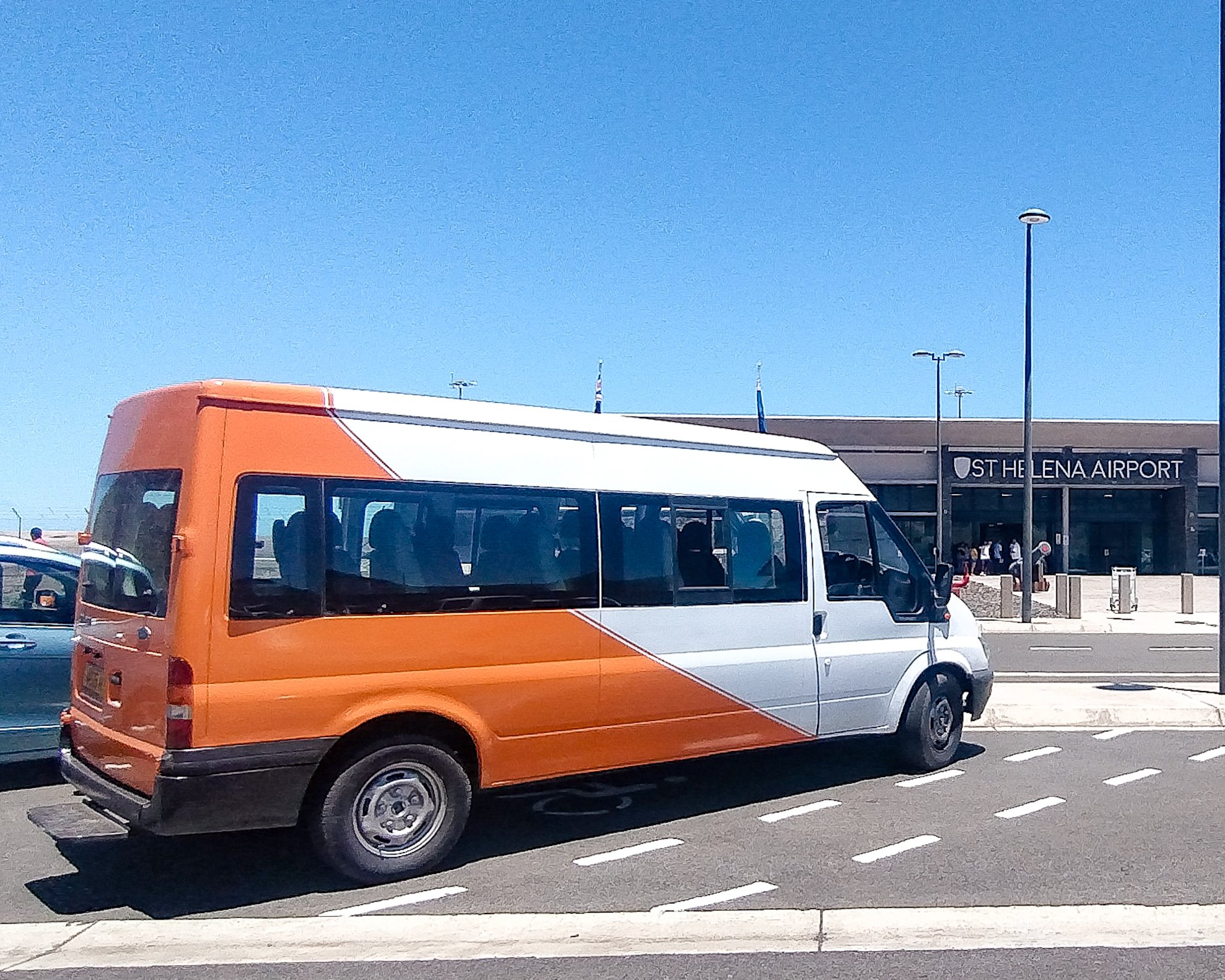 Williams Taxis & Tours—your airport transfers go to
