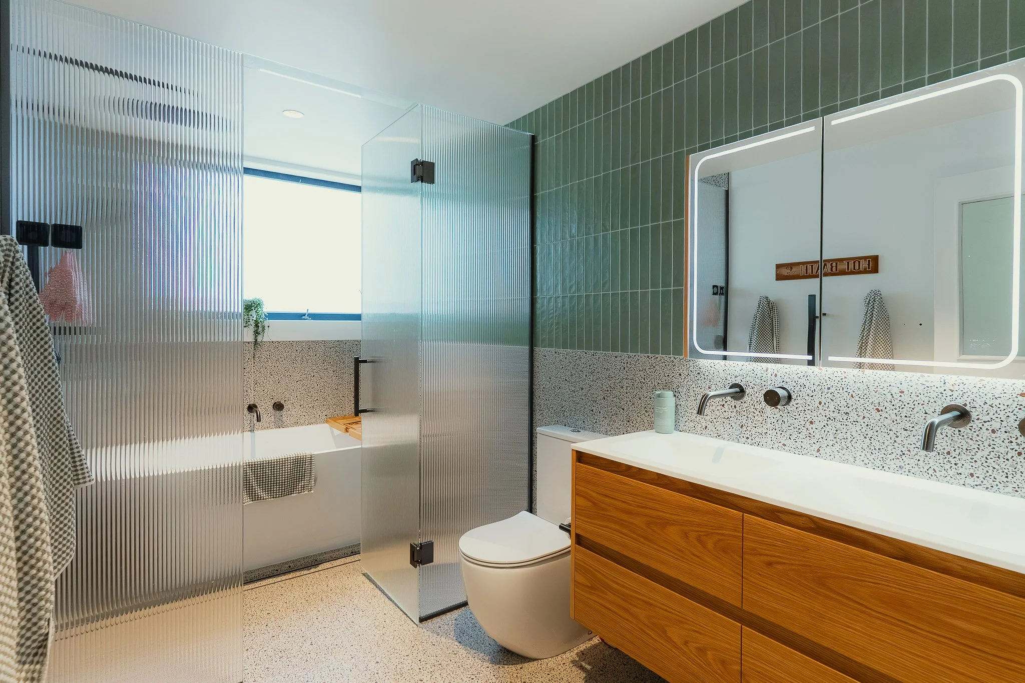 15b King Edward Parade