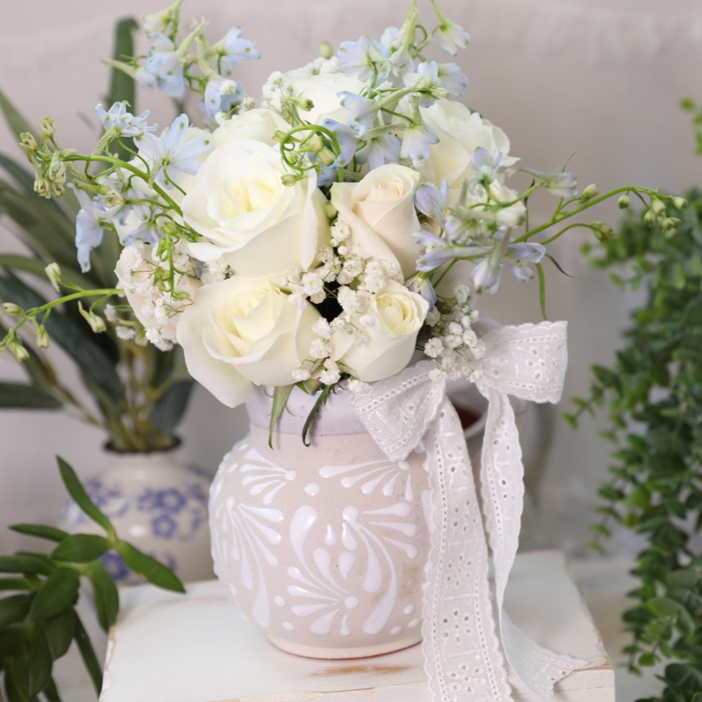 Perfect Mother&rsquo;s Day gift 🤍
#louisvilleflorist