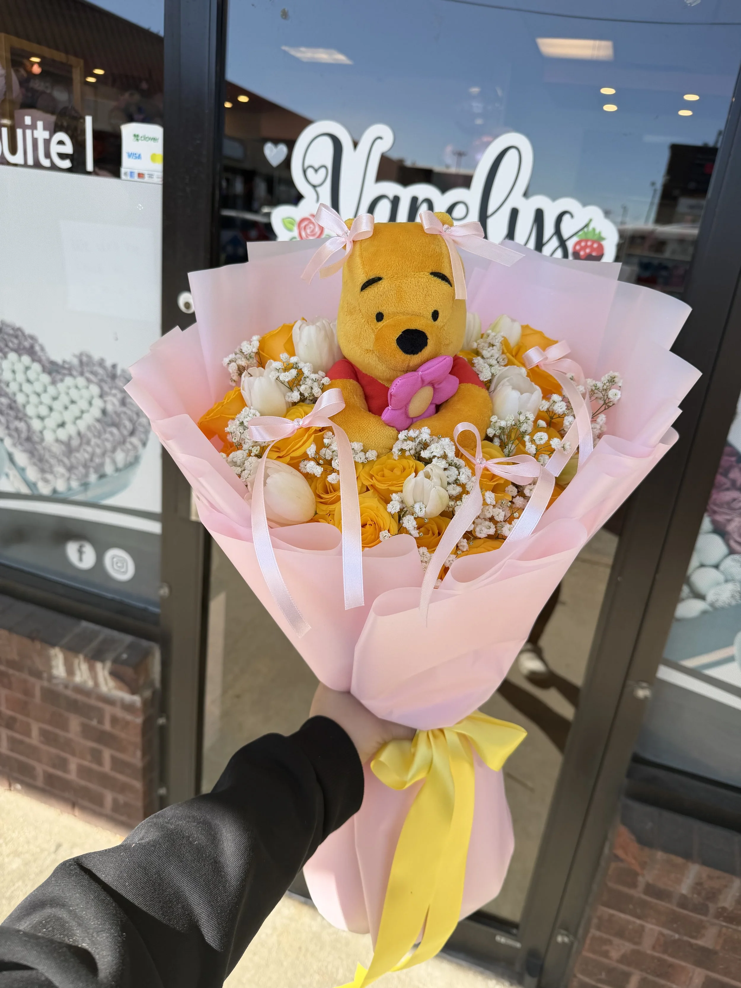 Pooh Plush tulips and rose Bouquet 💛🌷